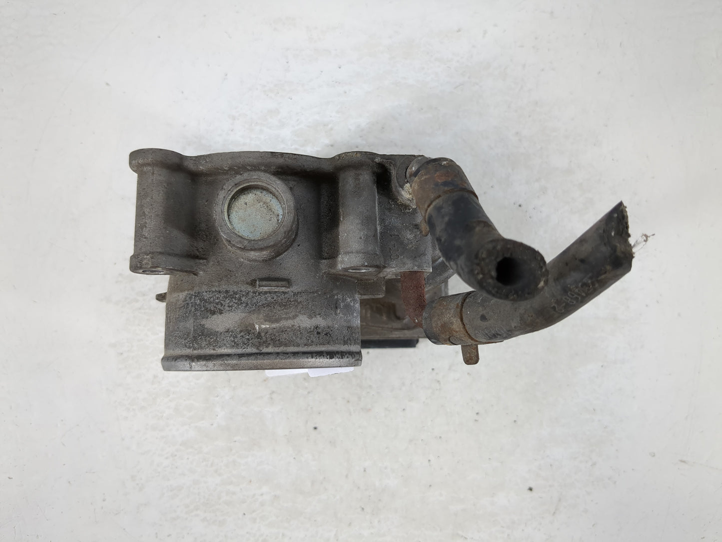 2011-2020 Hyundai Elantra Throttle Body P/N:35100-2E000 Fits Fits 2011 2012 2013 2014 2015 2016 2017 2018 2019 2020 2021 OEM