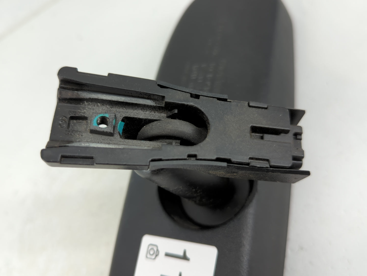 2011 Hyundai Elantra Interior Rear View Mirror Replacement OEM P/N:IE11026006 Fits OEM Used Auto Parts - Oemusedautoparts1.c