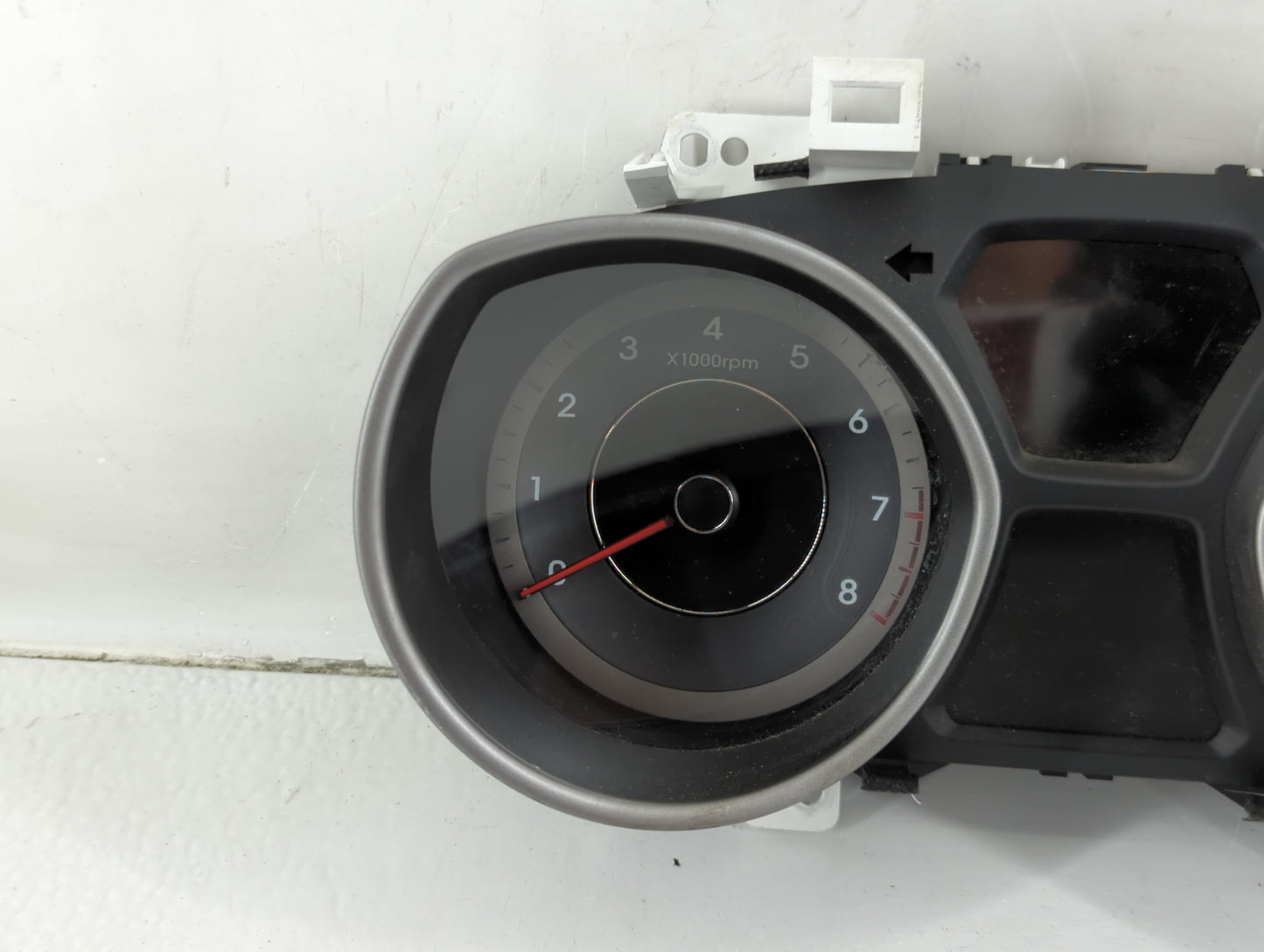 2011-2012 Hyundai Elantra Instrument Cluster Speedometer Gauges P/N:94001-3X230 94001-3Y120 Fits Fits 2011 2012 OEM Used Aut