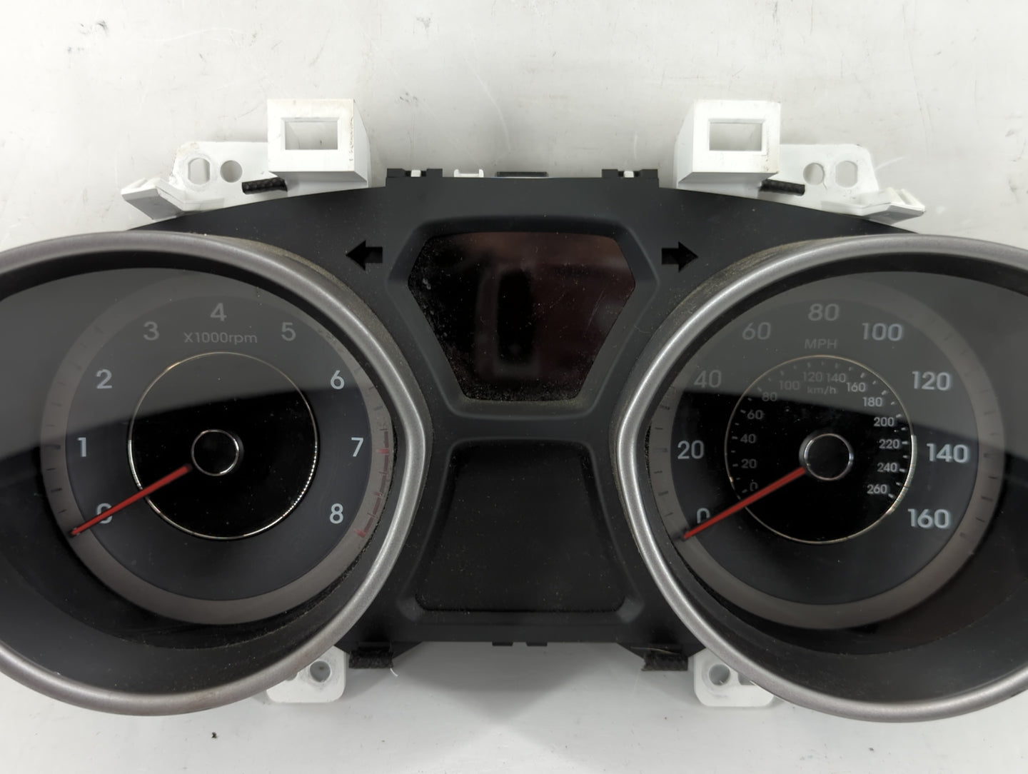 2011-2012 Hyundai Elantra Instrument Cluster Speedometer Gauges P/N:94001-3X230 94001-3Y120 Fits Fits 2011 2012 OEM Used Aut