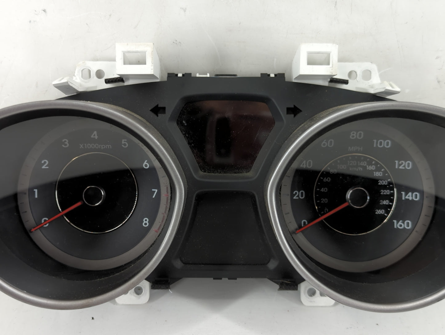 2011-2012 Hyundai Elantra Instrument Cluster Speedometer Gauges P/N:94001-3X230 94001-3Y120 Fits Fits 2011 2012 OEM Used Aut