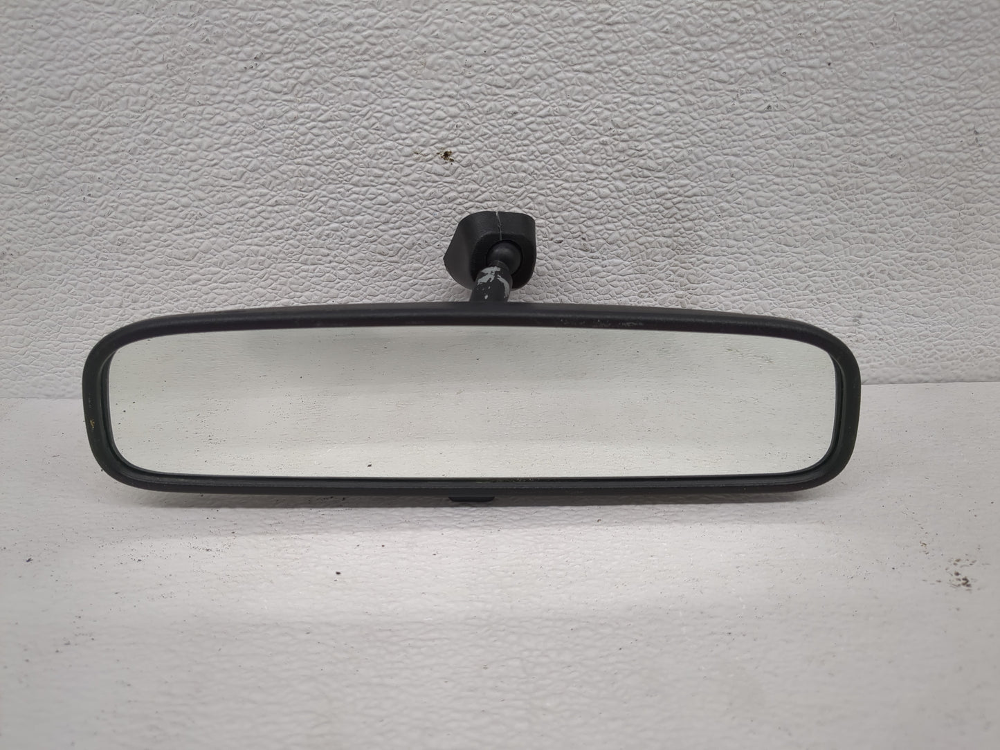 2011-2020 Hyundai Elantra Interior Rear View Mirror Replacement OEM P/N:E4012143 Fits OEM Used Auto Parts - Oemusedautoparts