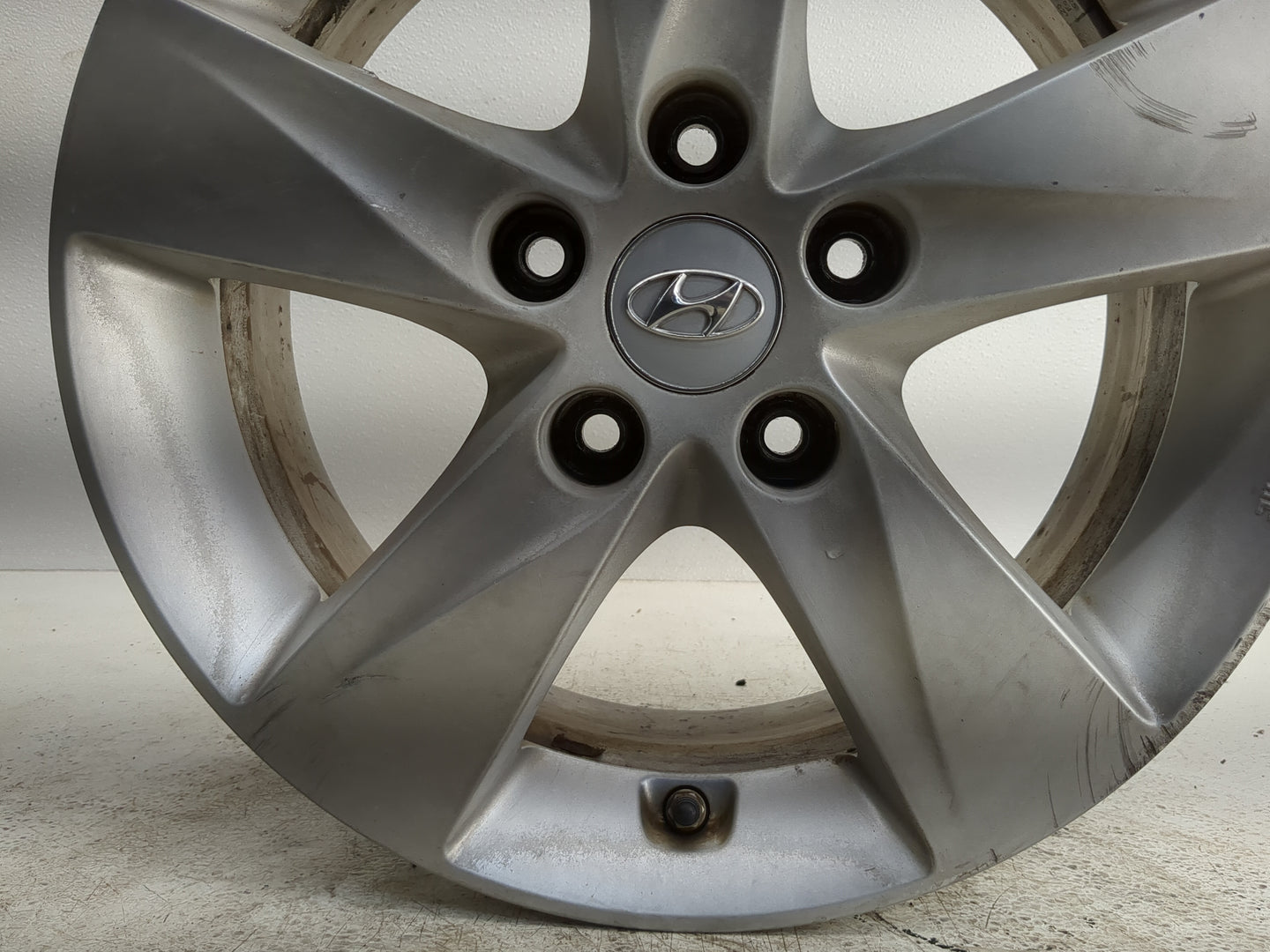 2011-2016 Hyundai Elantra Oem Wheel Rim - Oemusedautoparts1.com