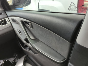 2011 Hyundai Elantra Front Right Passenger Interior Door Panel Trim - Oemusedautoparts1.com