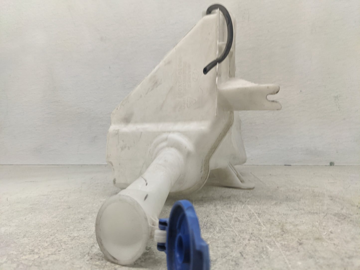 2011-2013 Hyundai Elantra Windshield Washer Fluid Reservoir Bottle Oem - Oemusedautoparts1.com