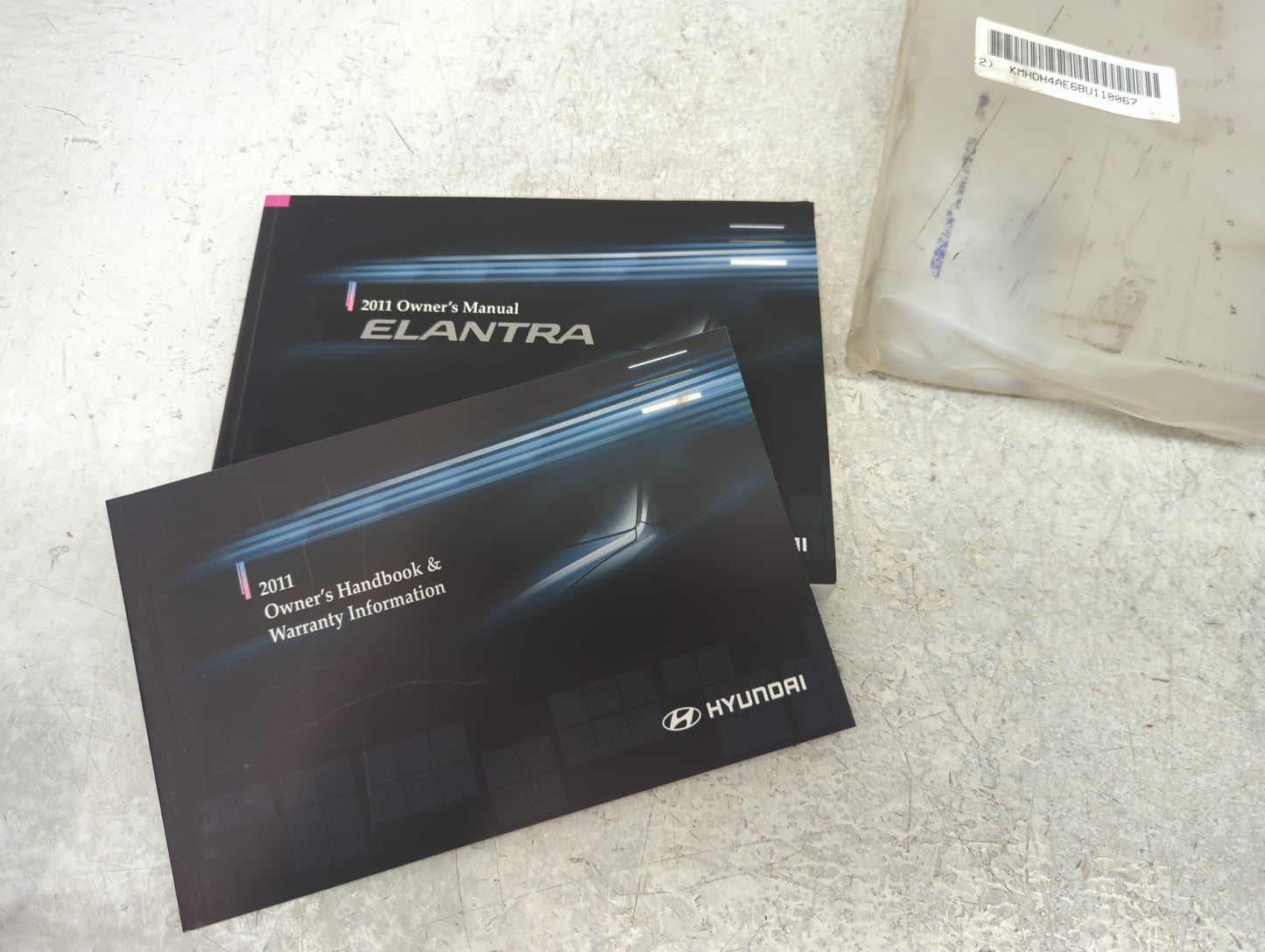 2011 Hyundai Elantra Owners Manual Book Guide OEM Used Auto Parts - Oemusedautoparts1.com