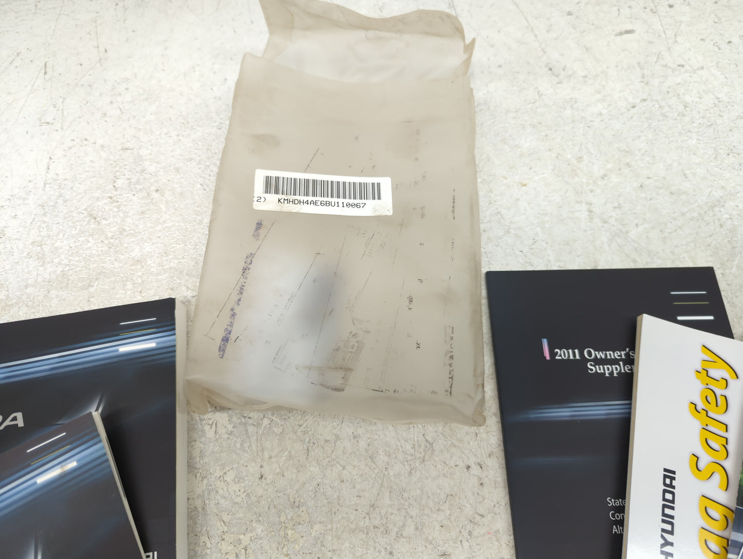 2011 Hyundai Elantra Owners Manual Book Guide OEM Used Auto Parts - Oemusedautoparts1.com