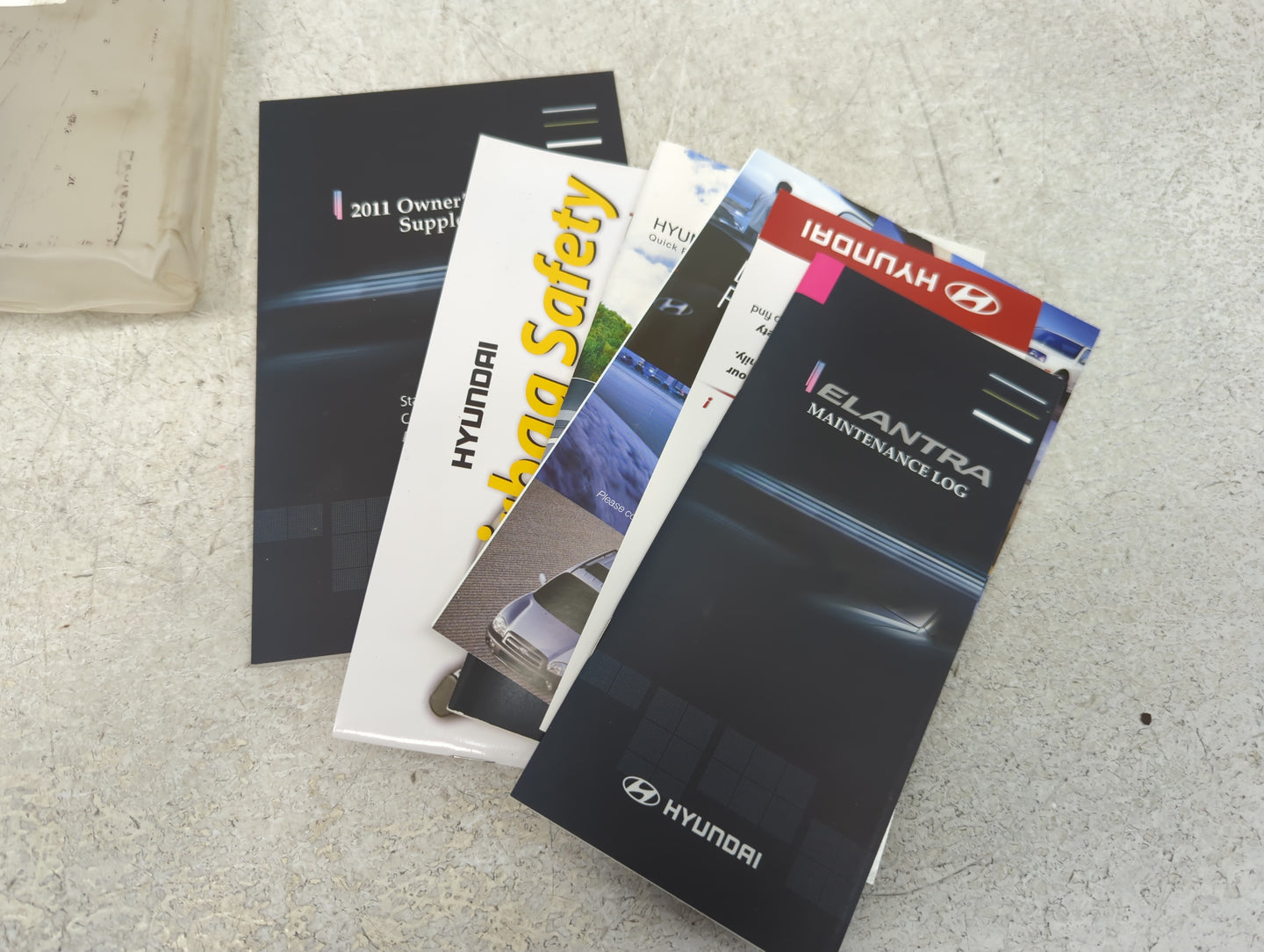 2011 Hyundai Elantra Owners Manual Book Guide OEM Used Auto Parts - Oemusedautoparts1.com