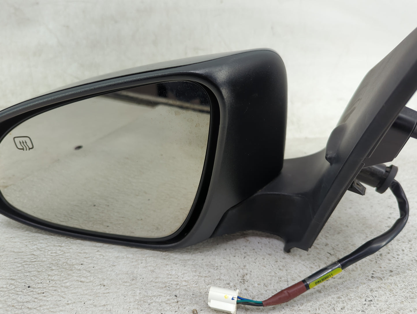 2011-2015 Hyundai Elantra Passenger Side View Mirror - Right Door Mirror OEM Used - Oemusedautoparts1.com