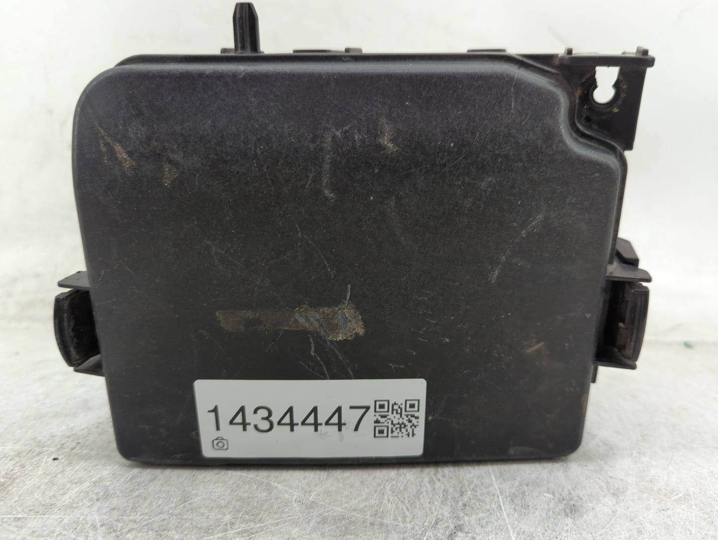 2011 Hyundai Elantra Fusebox Fuse Box Panel Relay Module P/N:VSU03006M0341210130 V59120O3Y06M2 Fits OEM Used Auto Parts - Oe