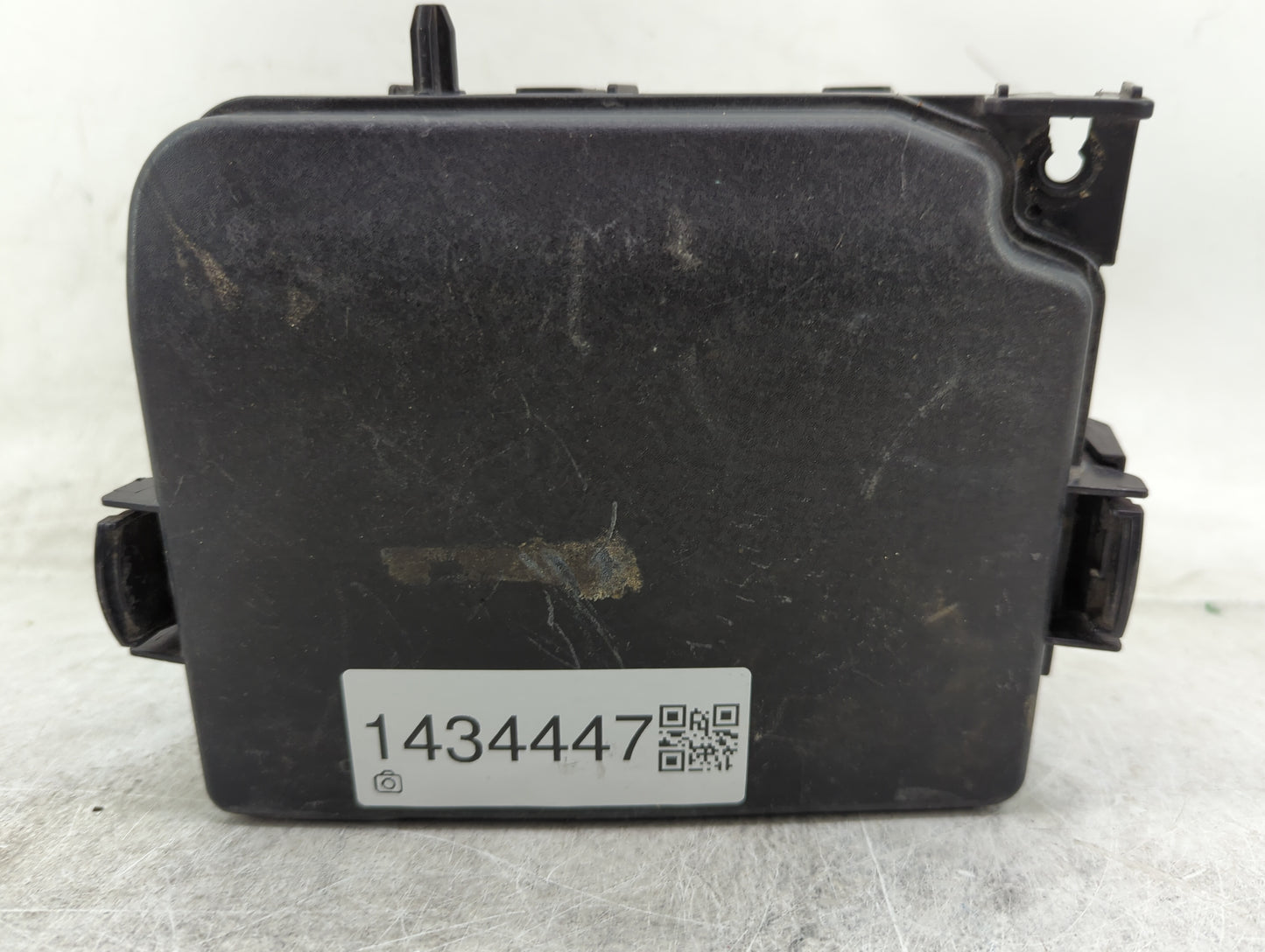 2011 Hyundai Elantra Fusebox Fuse Box Panel Relay Module P/N:VSU03006M0341210130 V59120O3Y06M2 Fits OEM Used Auto Parts - Oe