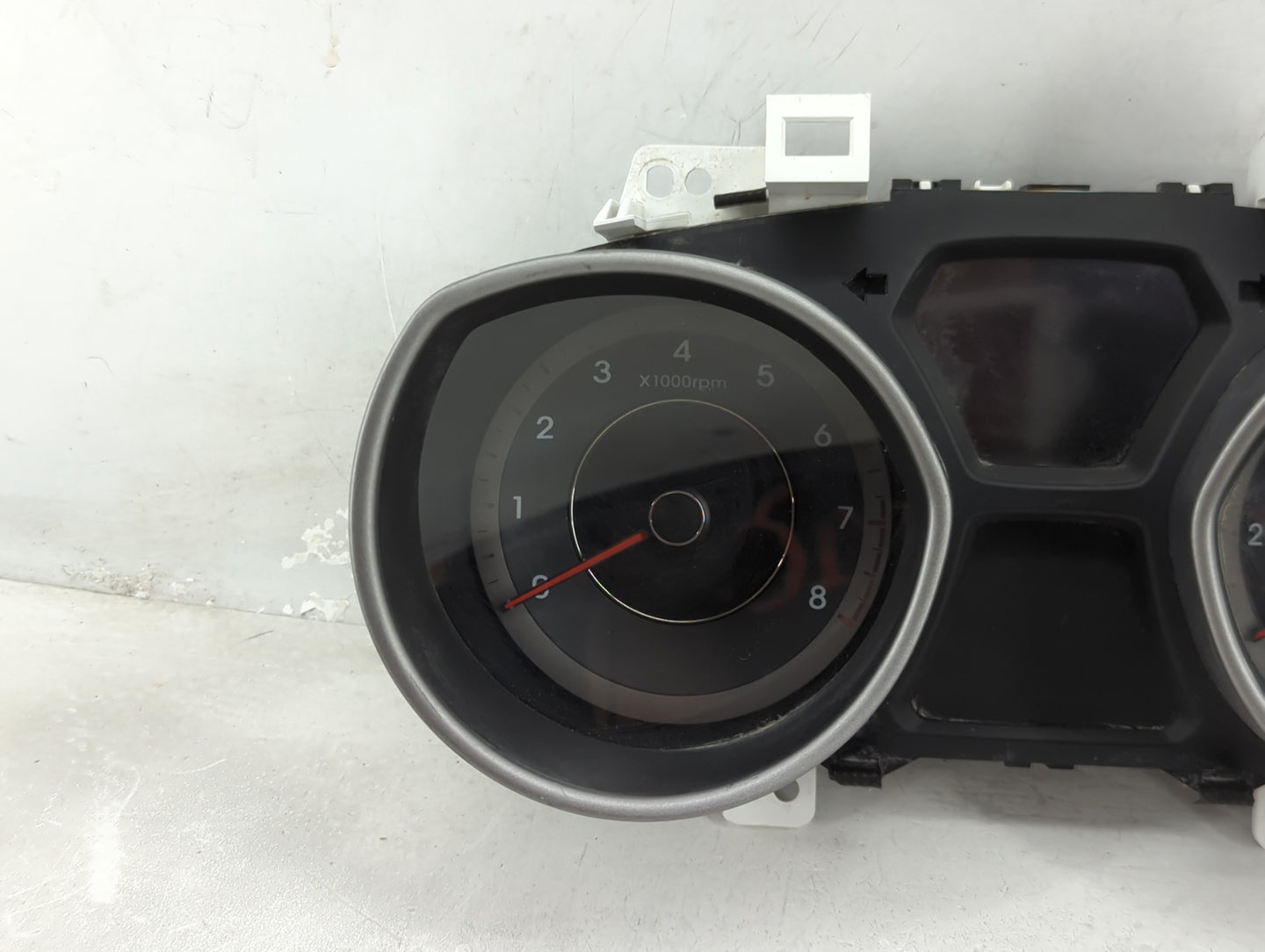 2011-2012 Hyundai Elantra Instrument Cluster Speedometer Gauges P/N:94001-3X230 Fits Fits 2011 2012 OEM Used Auto Parts - Oe