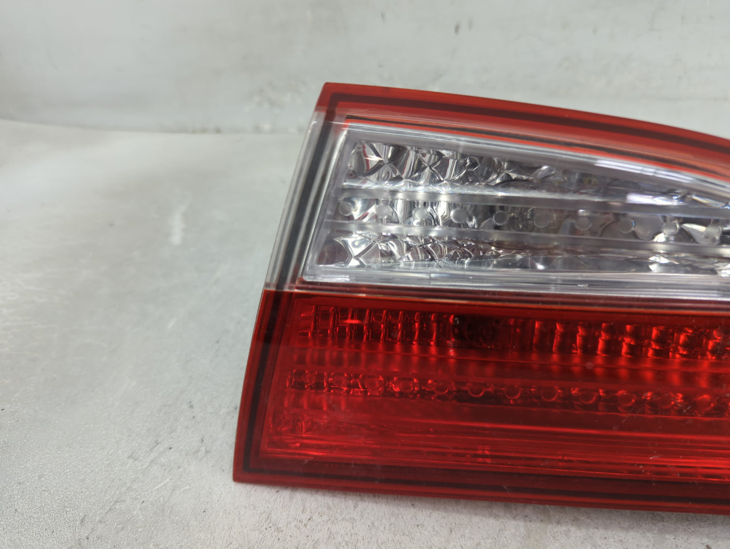 2011-2013 Hyundai Elantra Tail Light Assembly Passenger Right OEM P/N:92404-3X0 Fits Fits 2011 2012 2013 OEM Used Auto Parts