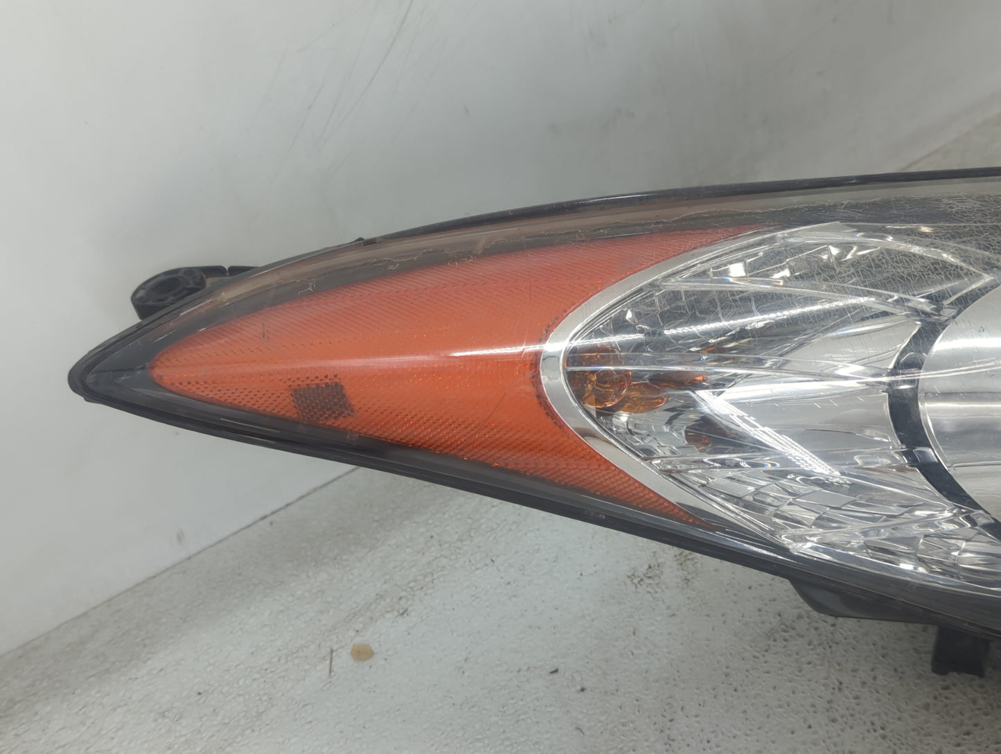 2011-2013 Hyundai Elantra Passenger Right Oem Head Light Headlight Lamp - Oemusedautoparts1.com