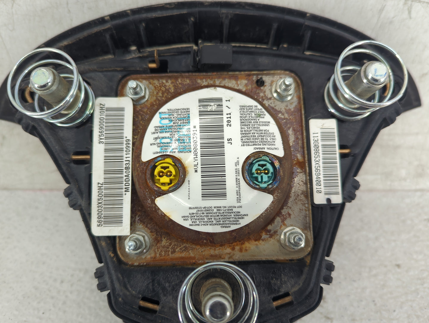 2011-2016 Hyundai Elantra Air Bag Driver Left Steering Wheel Mounted P/N:BA01090 569003X500HZ Fits OEM Used Auto Parts - Oem
