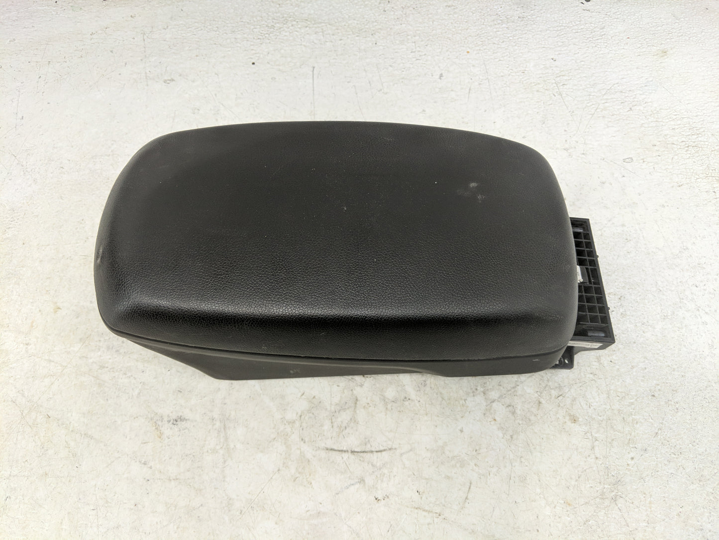 2011 Hyundai Elantra Center Console Armrest Cover Lid Fits OEM Used Auto Parts - Oemusedautoparts1.com