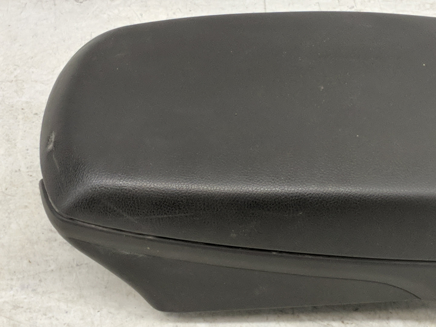 2011 Hyundai Elantra Center Console Armrest Cover Lid Fits OEM Used Auto Parts - Oemusedautoparts1.com