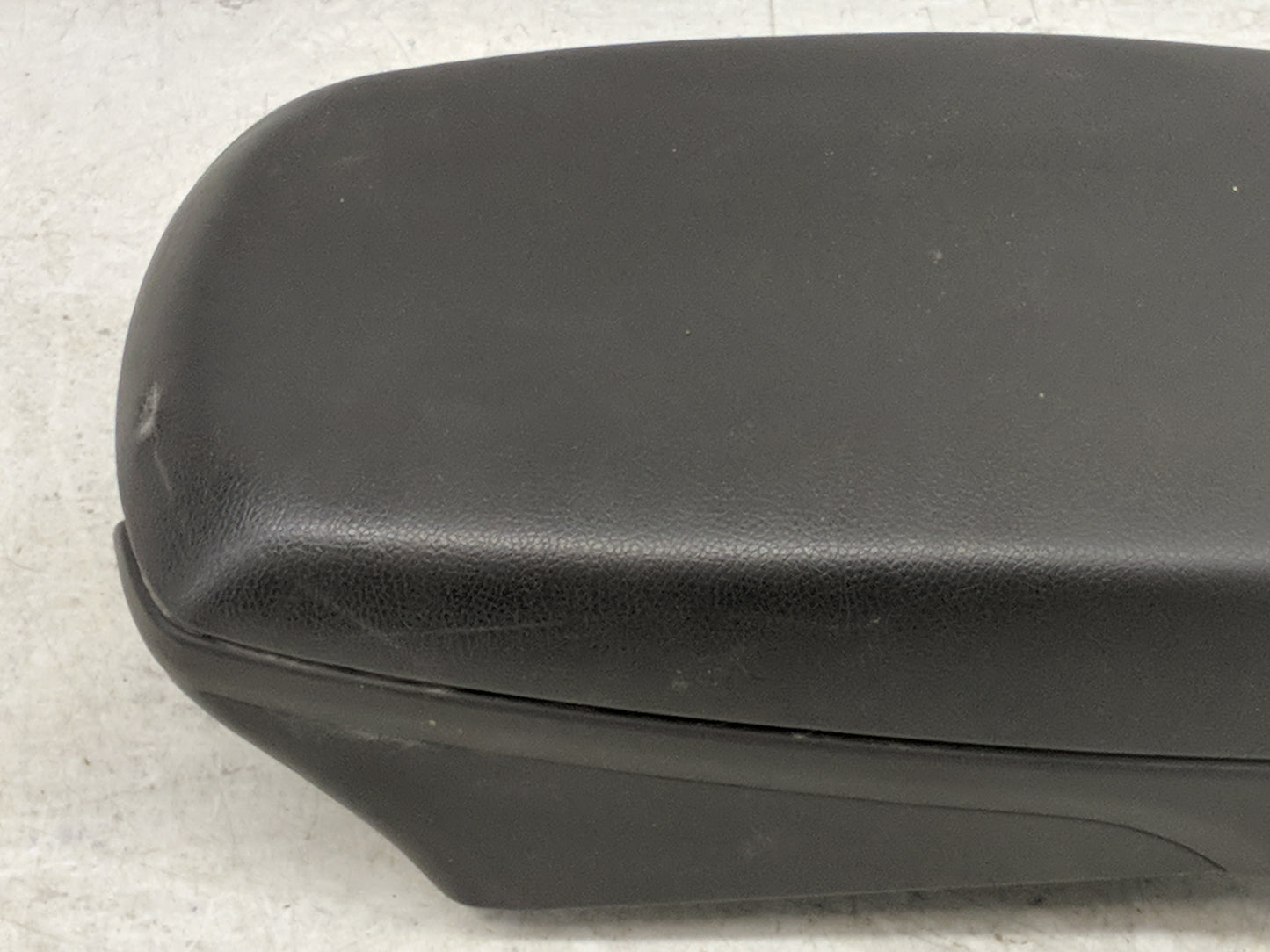 2011 Hyundai Elantra Center Console Armrest Cover Lid Fits OEM Used Auto Parts - Oemusedautoparts1.com