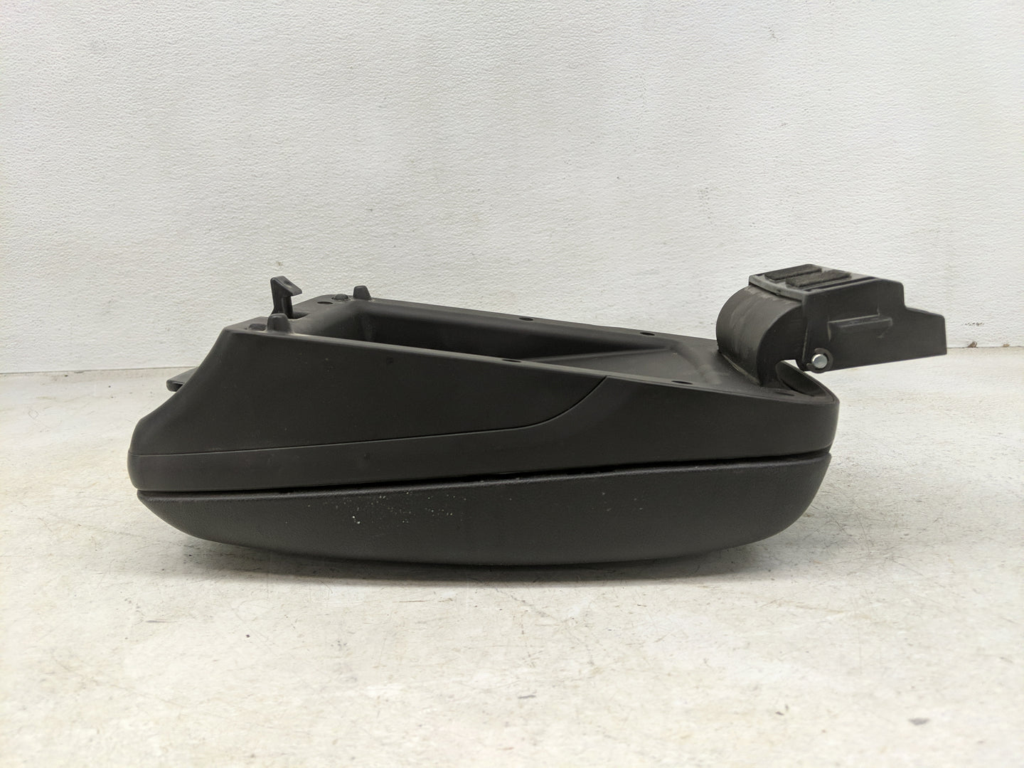 2011 Hyundai Elantra Center Console Armrest Cover Lid Fits OEM Used Auto Parts - Oemusedautoparts1.com
