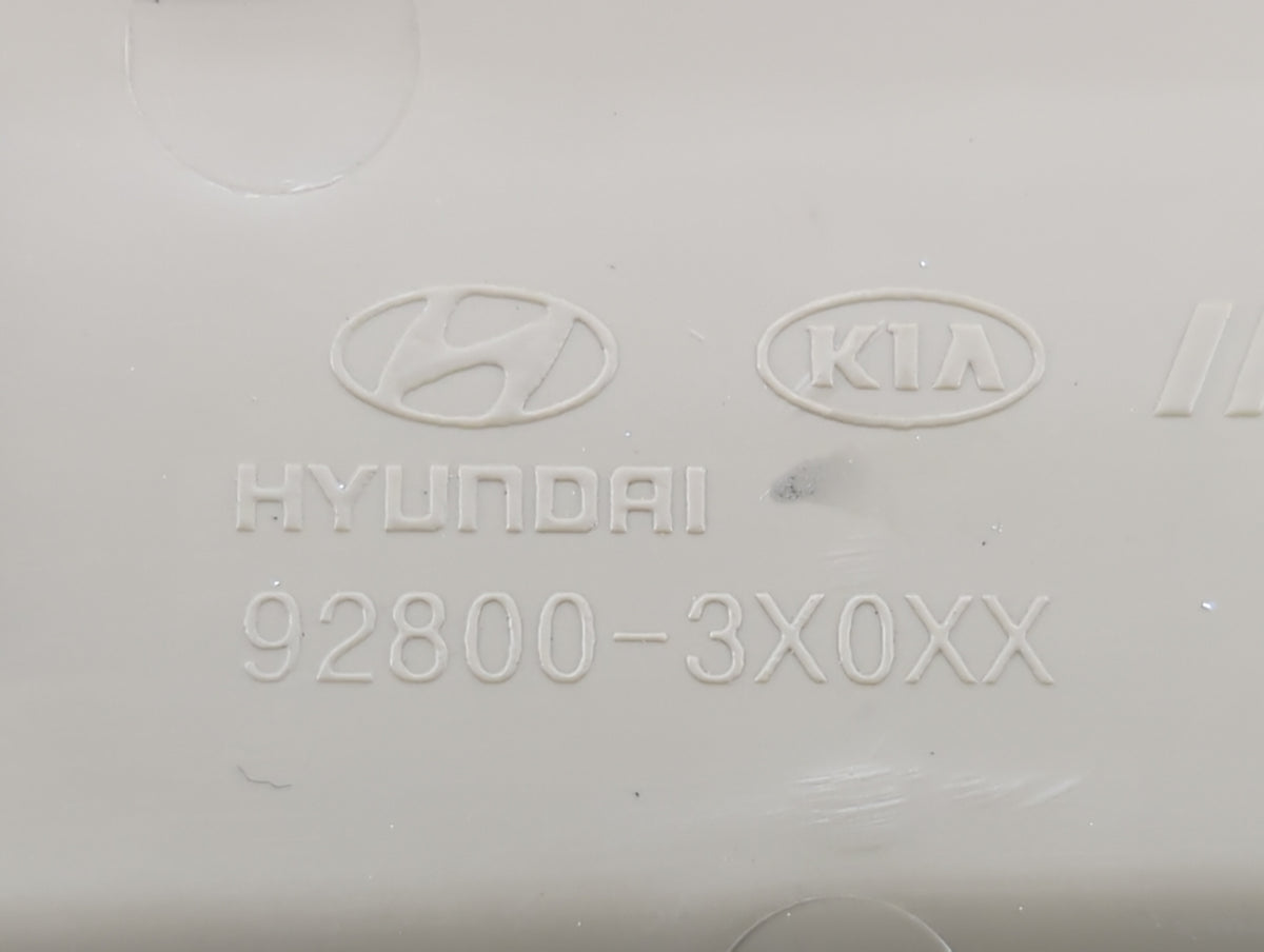 2011-2013 Hyundai Elantra Overhead Roof Console 1437939 - Oemusedautoparts1.com