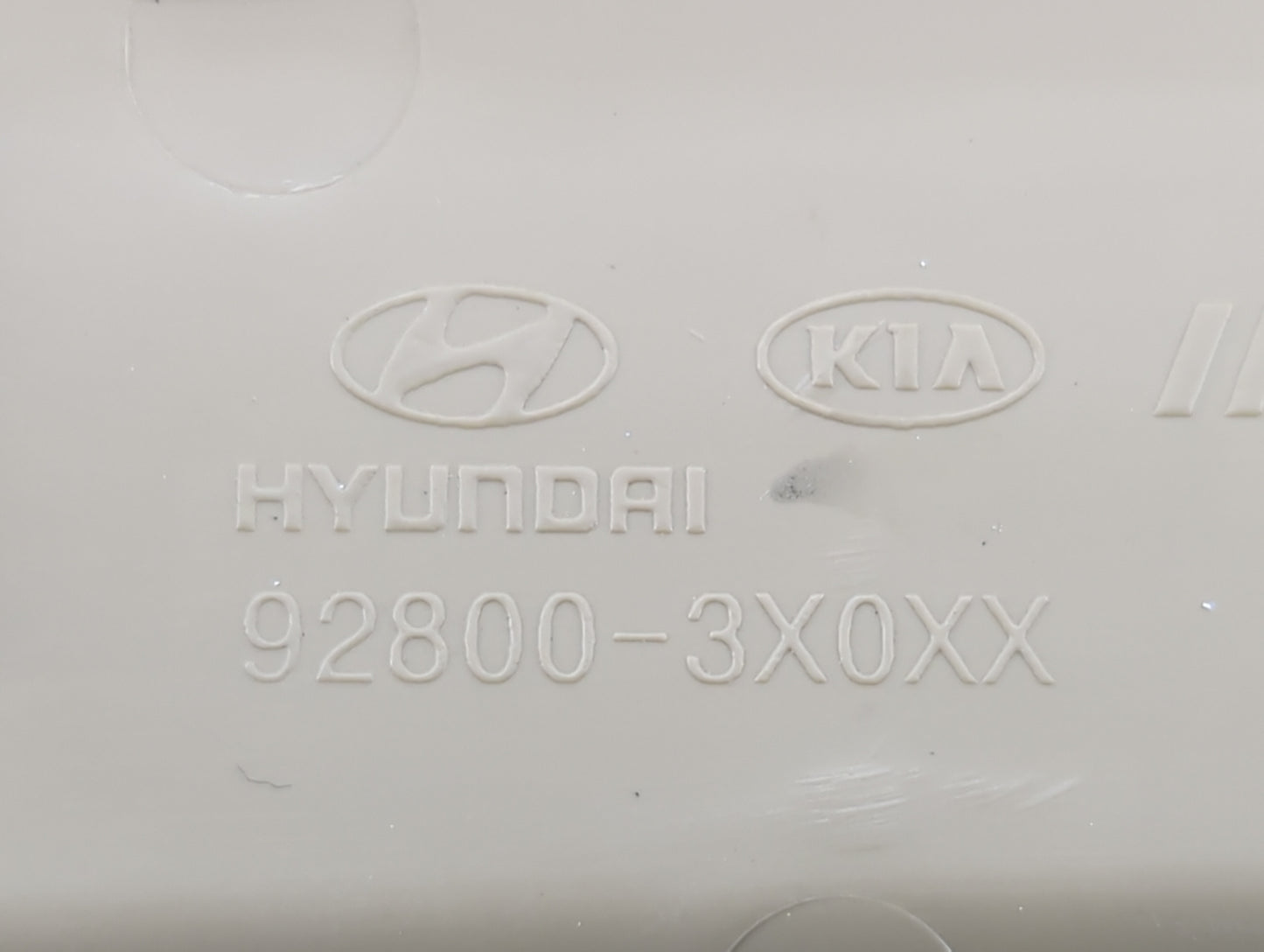 2011 Hyundai Elantra Overhead Roof Console - Oemusedautoparts1.com