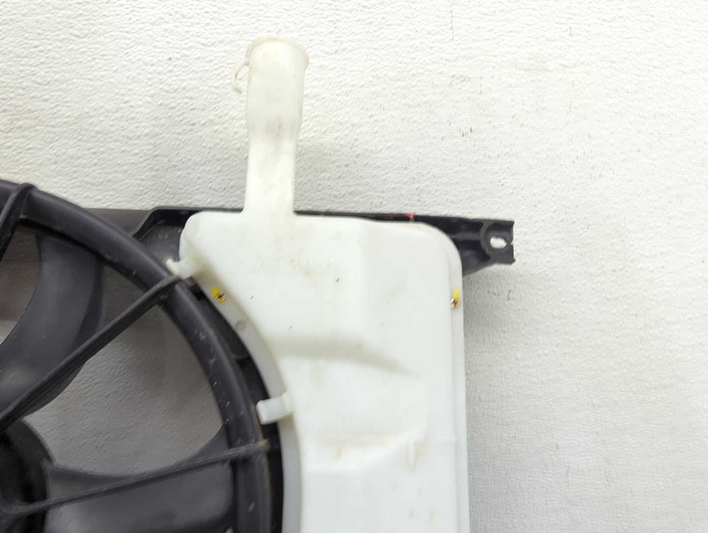 2011-2015 Hyundai Elantra Electric Radiator Cooling Fan Motor Assembly P/N:FORM CN282 PARTS-HAK-0113 Fits OEM Used Auto Part