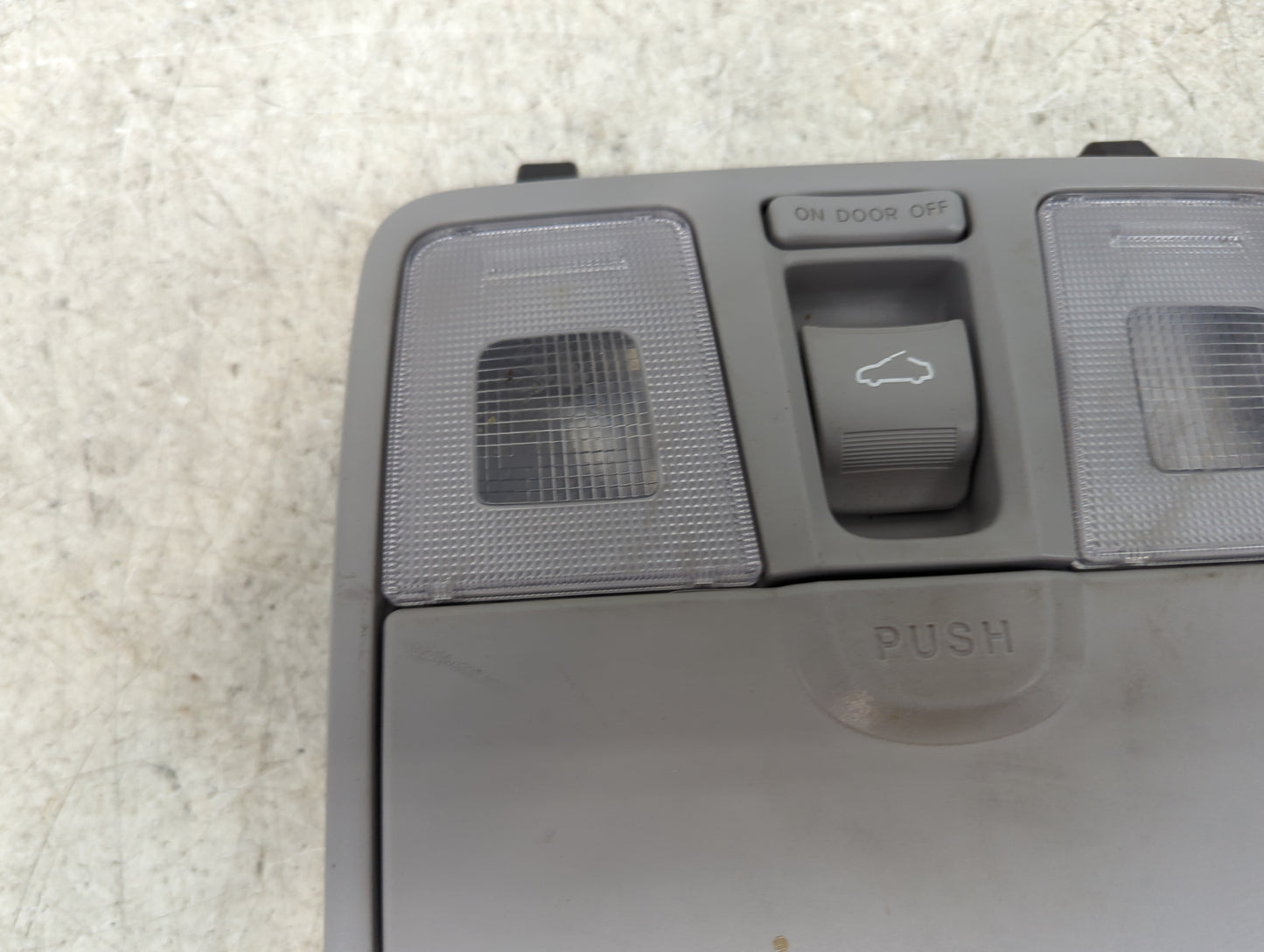 2011-2013 Hyundai Elantra Overhead Roof Console 1497352 - Oemusedautoparts1.com