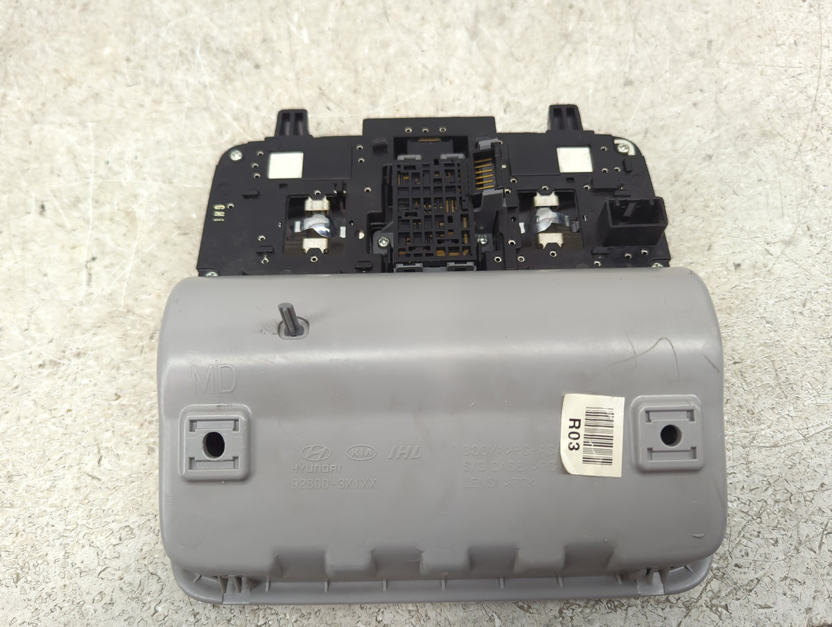 2011-2013 Hyundai Elantra Overhead Roof Console 1497352 - Oemusedautoparts1.com