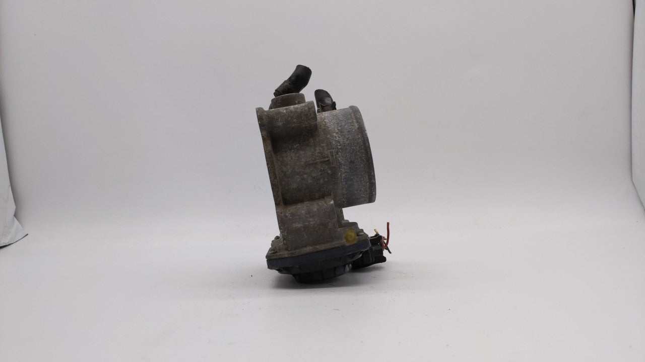 2011-2018 Hyundai Elantra Throttle Body P/N:35100-2E000 Fits Fits 2011 2012 2013 2014 2015 2016 2017 2018 2019 OEM Used Auto