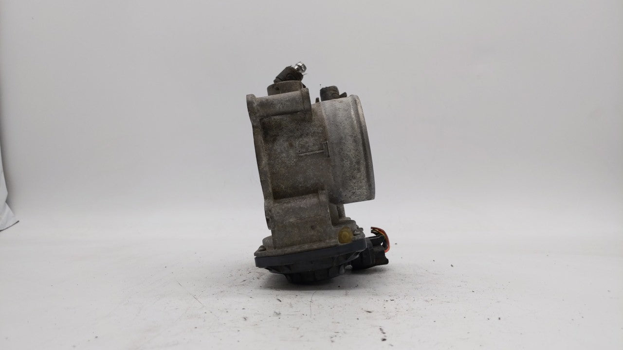 2011-2018 Hyundai Elantra Throttle Body P/N:35100-2E000 Fits Fits 2011 2012 2013 2014 2015 2016 2017 2018 2019 OEM Used Auto