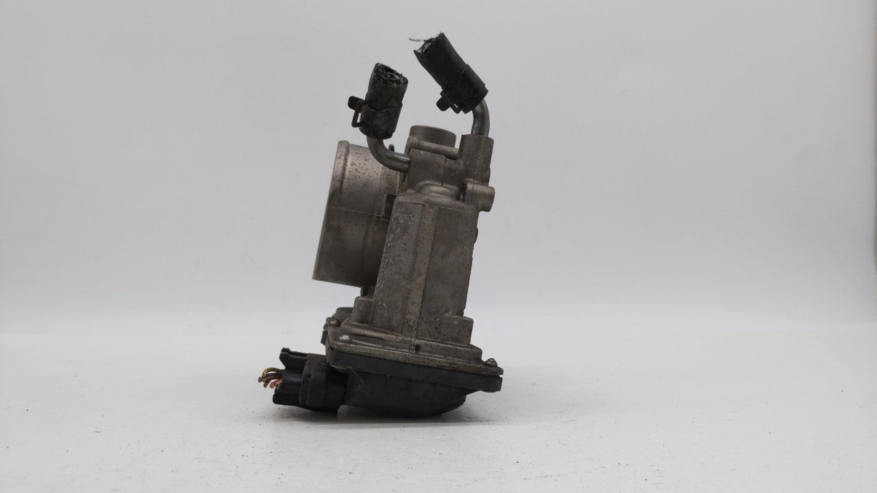 2011-2018 Hyundai Elantra Throttle Body P/N:35100-2E000 Fits Fits 2011 2012 2013 2014 2015 2016 2017 2018 2019 OEM Used Auto
