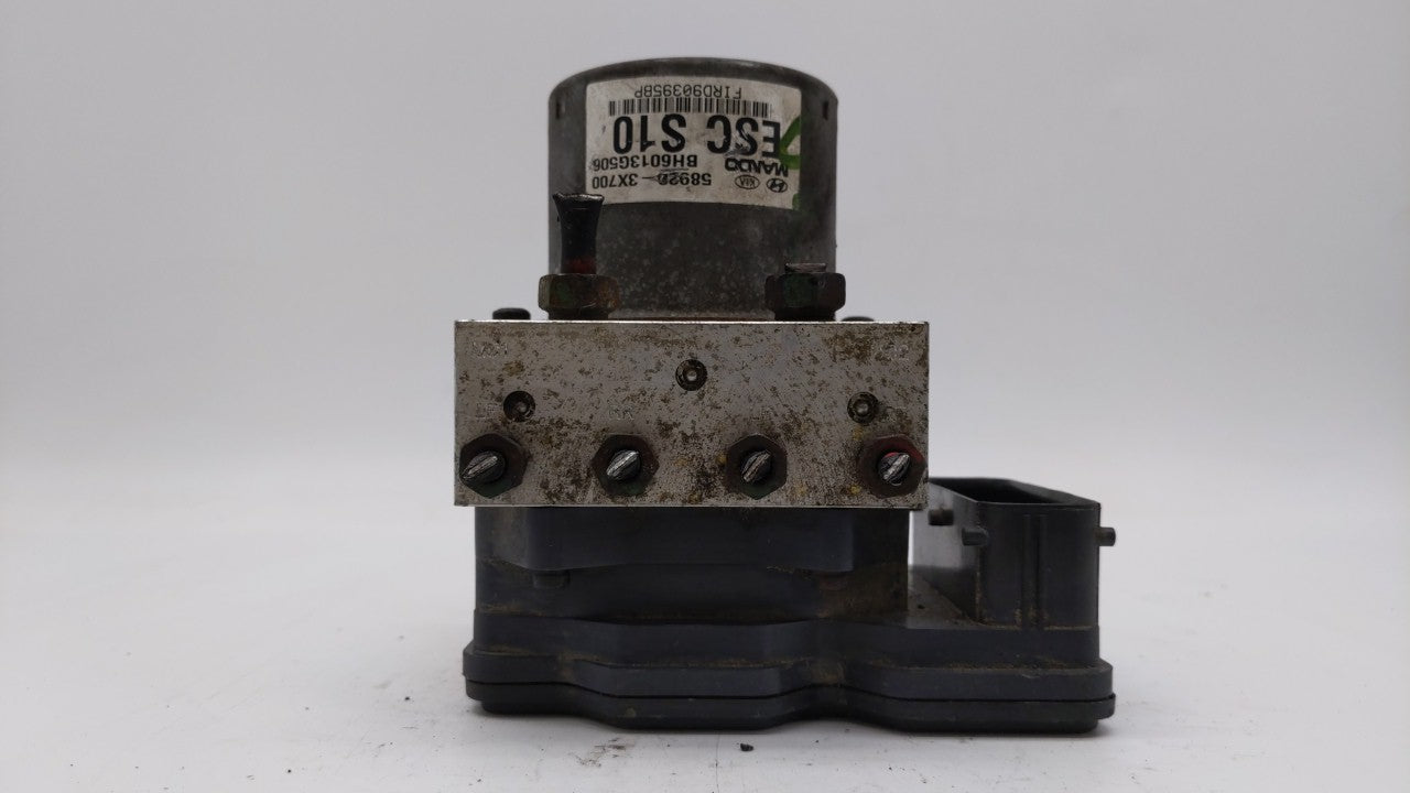 2011 Hyundai Elantra Throttle Body P/N:58920-3X700 Fits OEM Used Auto Parts - Oemusedautoparts1.com