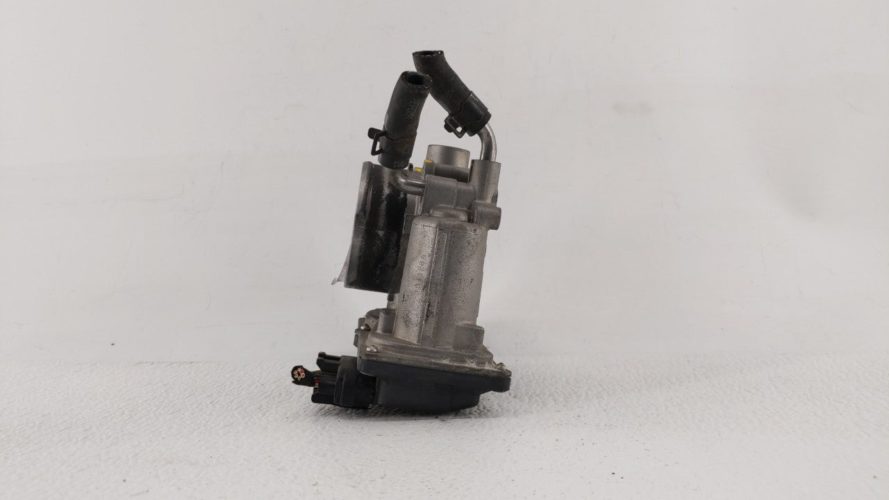 2011-2018 Hyundai Elantra Throttle Body P/N:35100-2E000 Fits Fits 2011 2012 2013 2014 2015 2016 2017 2018 2019 OEM Used Auto