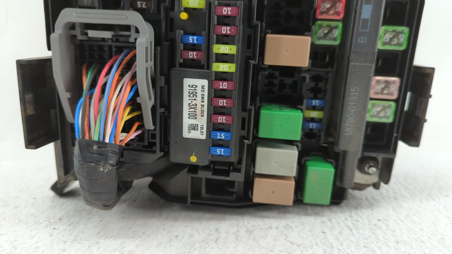 2011-2013 Hyundai Elantra Fusebox Fuse Box Panel Relay Module P/N:91950-3X510 91205-3X214, 91951-3X100 Fits Fits 2011 2012 2