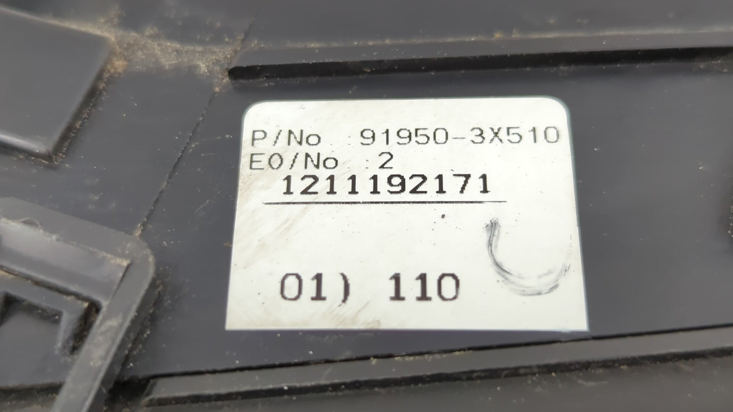 2011-2013 Hyundai Elantra Fusebox Fuse Box Panel Relay Module P/N:91950-3X510 91205-3X214, 91951-3X100 Fits Fits 2011 2012 2