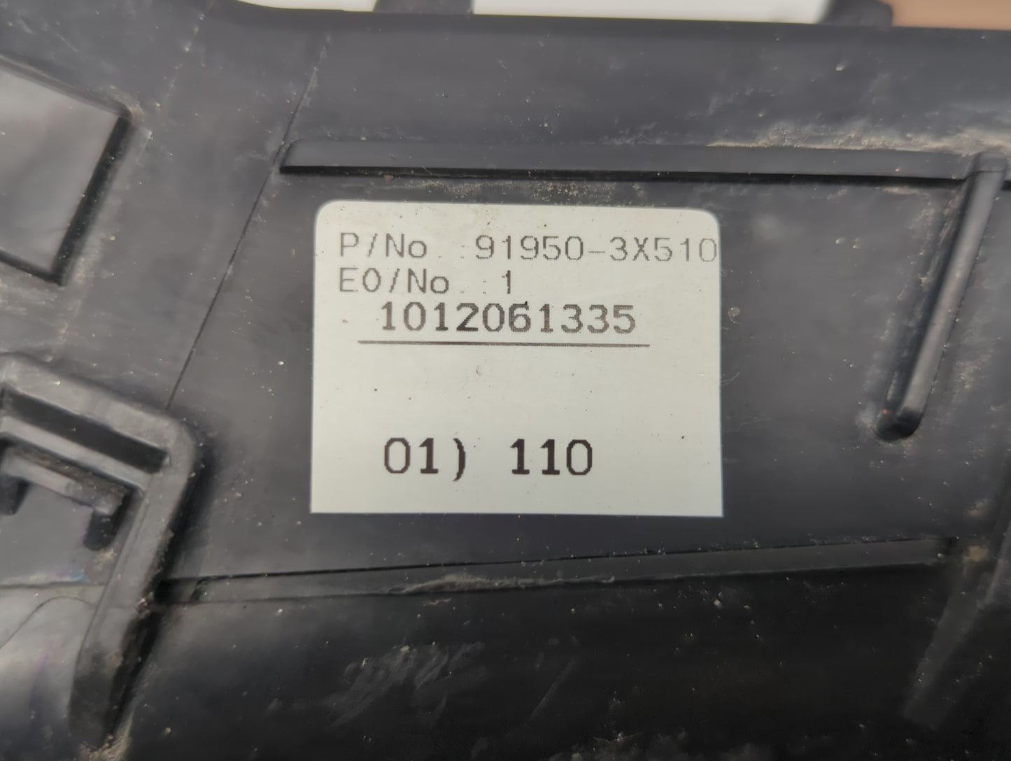 2011-2013 Hyundai Elantra Fusebox Fuse Box Panel Relay Module P/N:91950-3X510 Fits Fits 2011 2012 2013 OEM Used Auto Parts -