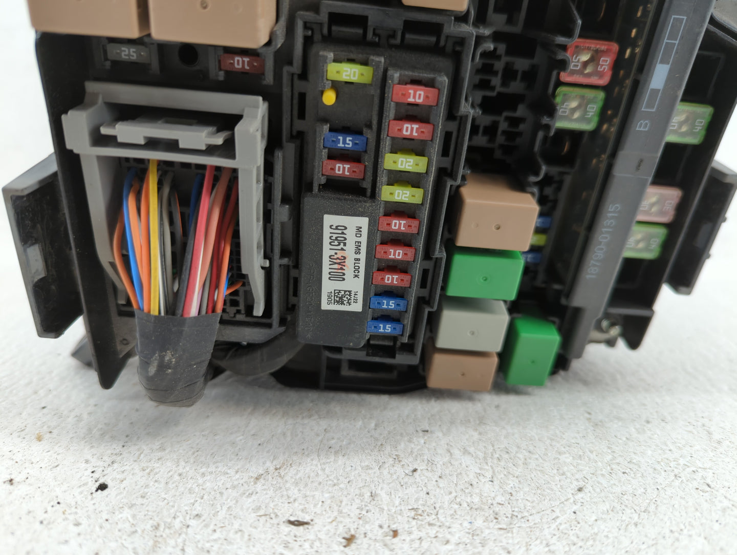 2011-2013 Hyundai Elantra Fusebox Fuse Box Panel Relay Module P/N:1302260016 VS912003Y074UA Fits Fits 2011 2012 2013 OEM Use