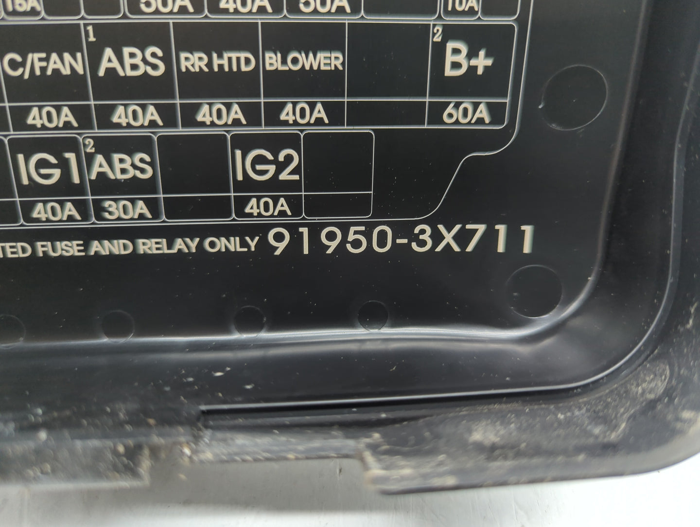2011-2013 Hyundai Elantra Fusebox Fuse Box Panel Relay Module P/N:91950-3X711 91950-3X011, 91950-3X510 Fits Fits 2011 2012 2