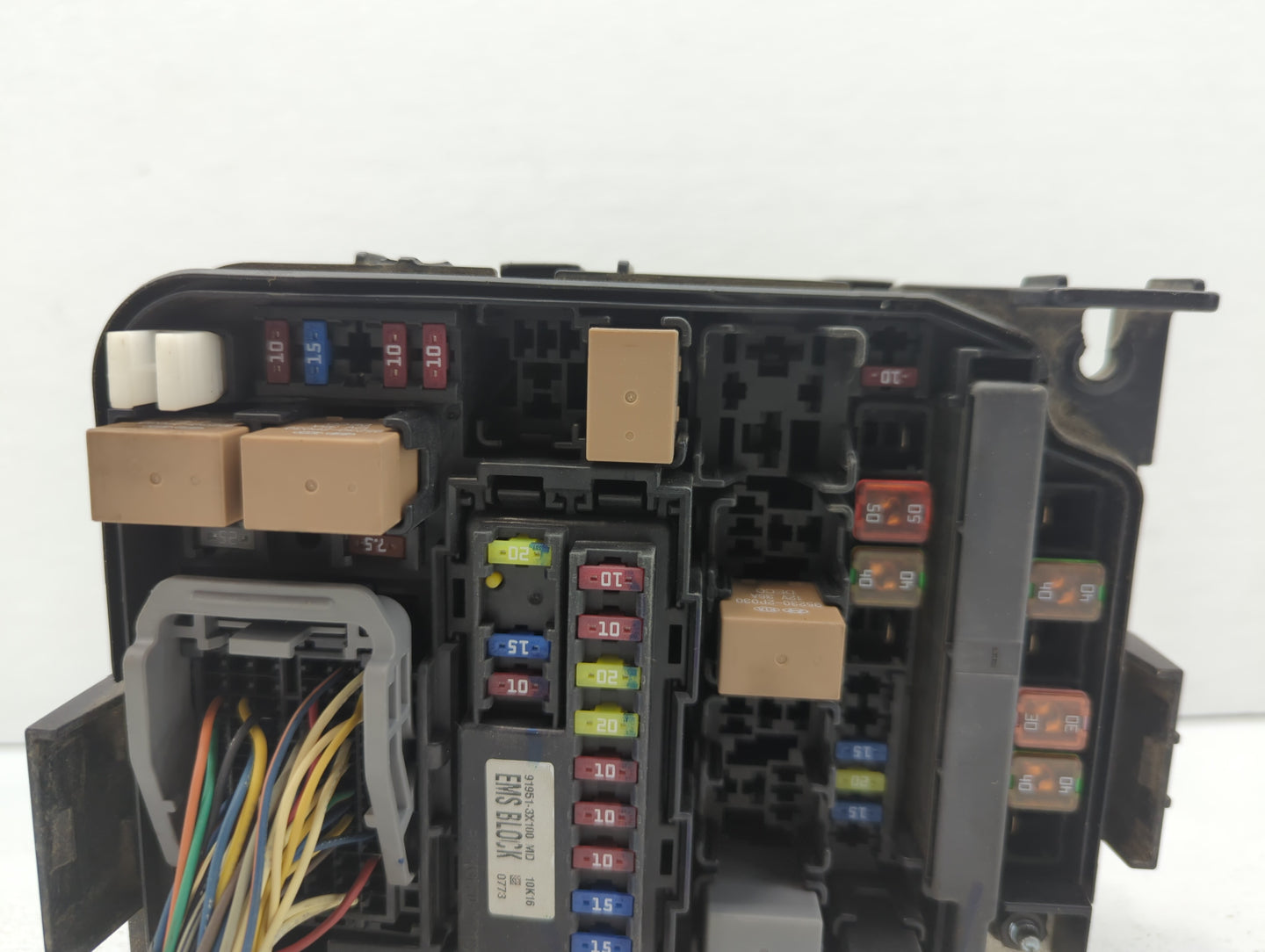 2011-2013 Hyundai Elantra Fusebox Fuse Box Panel Relay Module P/N:91950-3X510 912053X094 Fits Fits 2011 2012 2013 OEM Used A