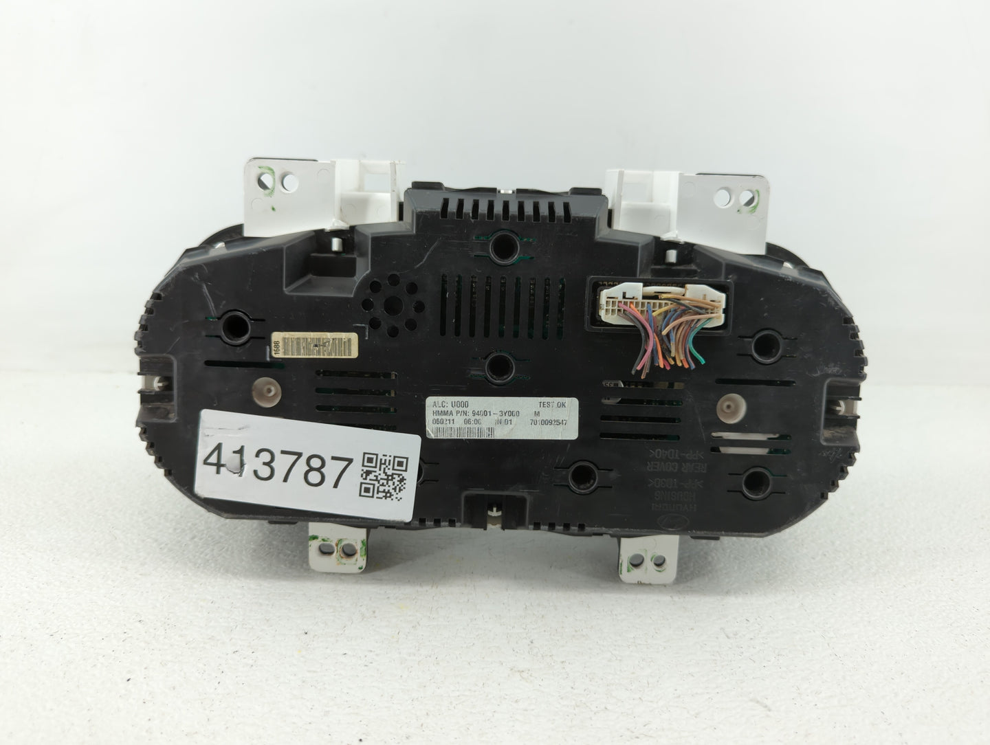 2011 Hyundai Elantra Instrument Cluster Speedometer Gauges P/N:94001-3X230 94001-3Y000 Fits OEM Used Auto Parts - Oemusedaut