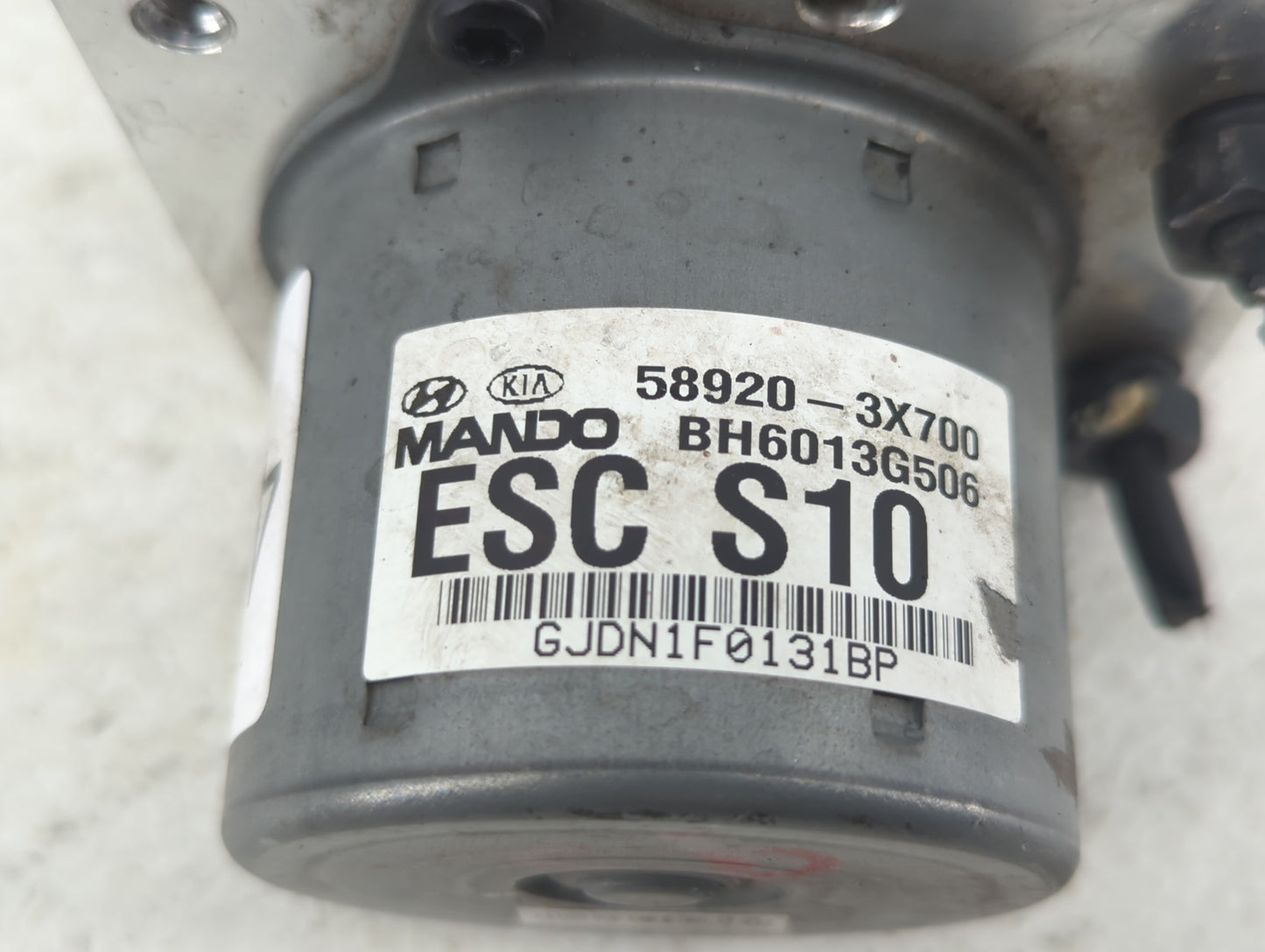 2011-2013 Hyundai Elantra ABS Pump Control Module Replacement P/N:58920-3X650 58920-3X700 Fits Fits 2011 2012 2013 OEM Used 
