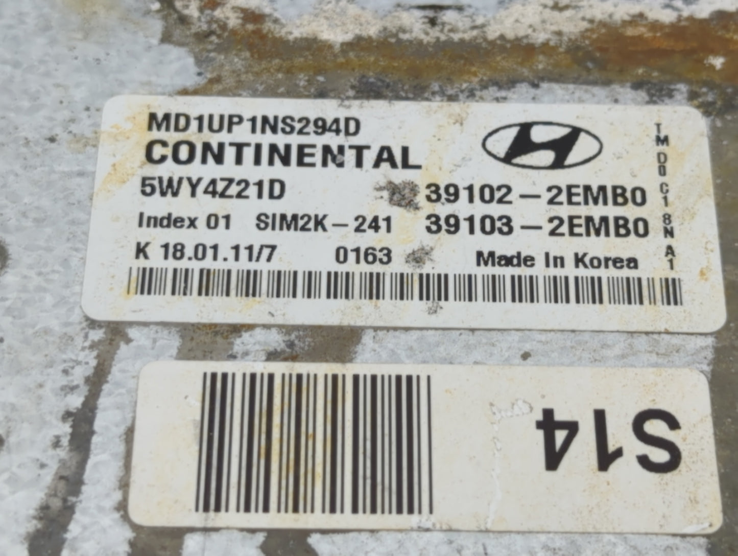2011 Hyundai Elantra PCM Engine Control Computer ECU ECM PCU OEM P/N:39102-2EMB0 39103-2EMB0, 39102-2EMA0, 39103-2EMA0 Fits 