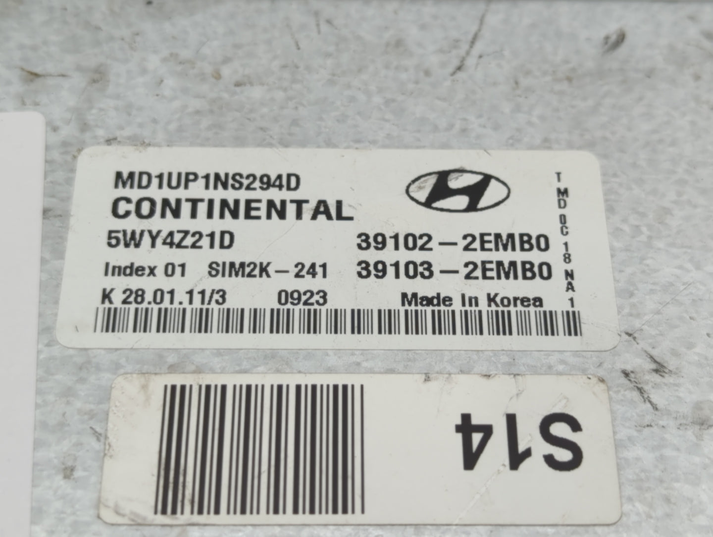 2011 Hyundai Elantra PCM Engine Control Computer ECU ECM PCU OEM P/N:39102-2EMB0 39103-2EMB0 Fits OEM Used Auto Parts - Oemu
