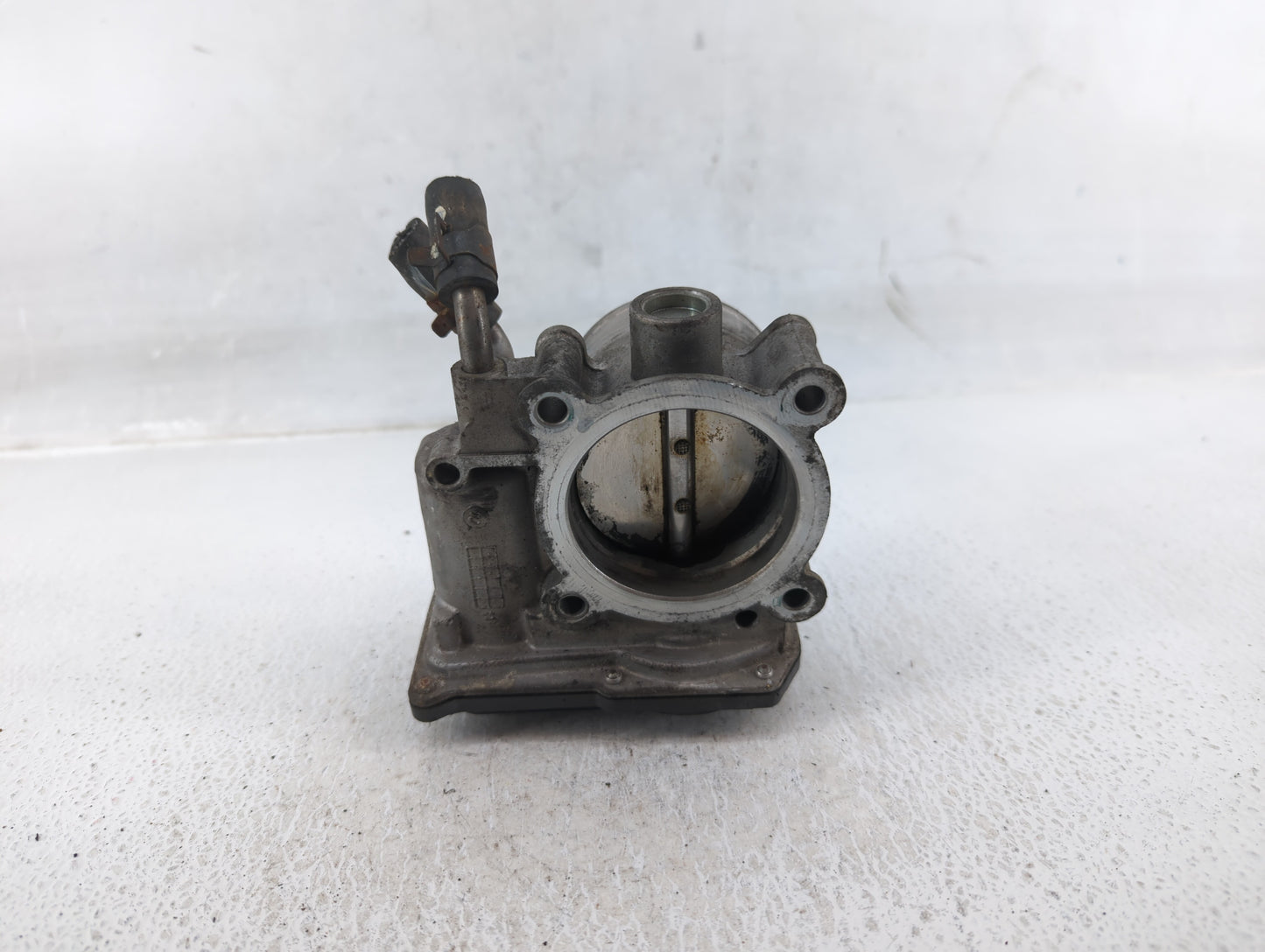 2011-2020 Hyundai Elantra Throttle Body P/N:35100-2E000 Fits Fits 2011 2012 2013 2014 2015 2016 2017 2018 2019 2020 2021 OEM