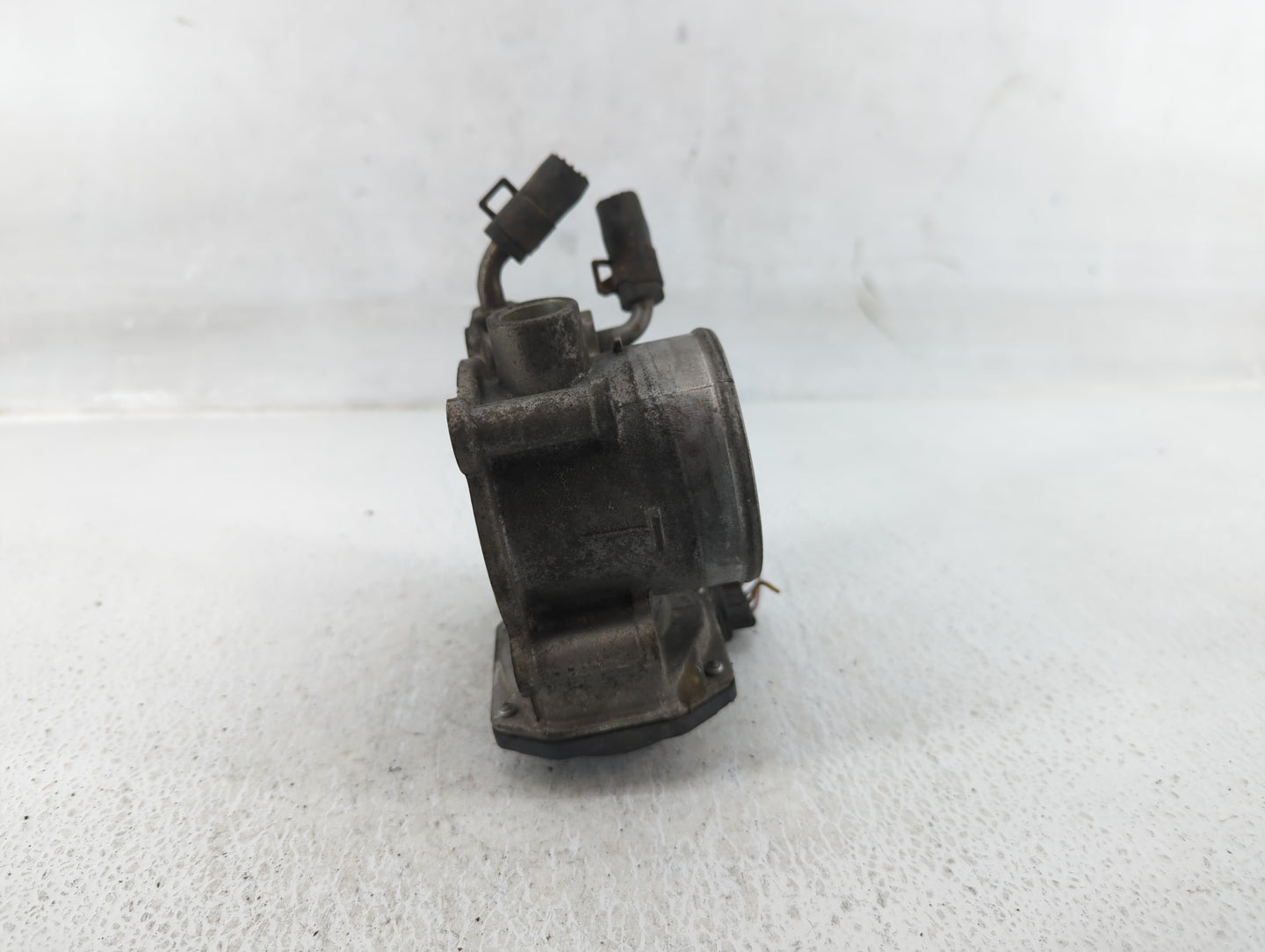 2011-2020 Hyundai Elantra Throttle Body P/N:35100-2E000 Fits Fits 2011 2012 2013 2014 2015 2016 2017 2018 2019 2020 2021 OEM