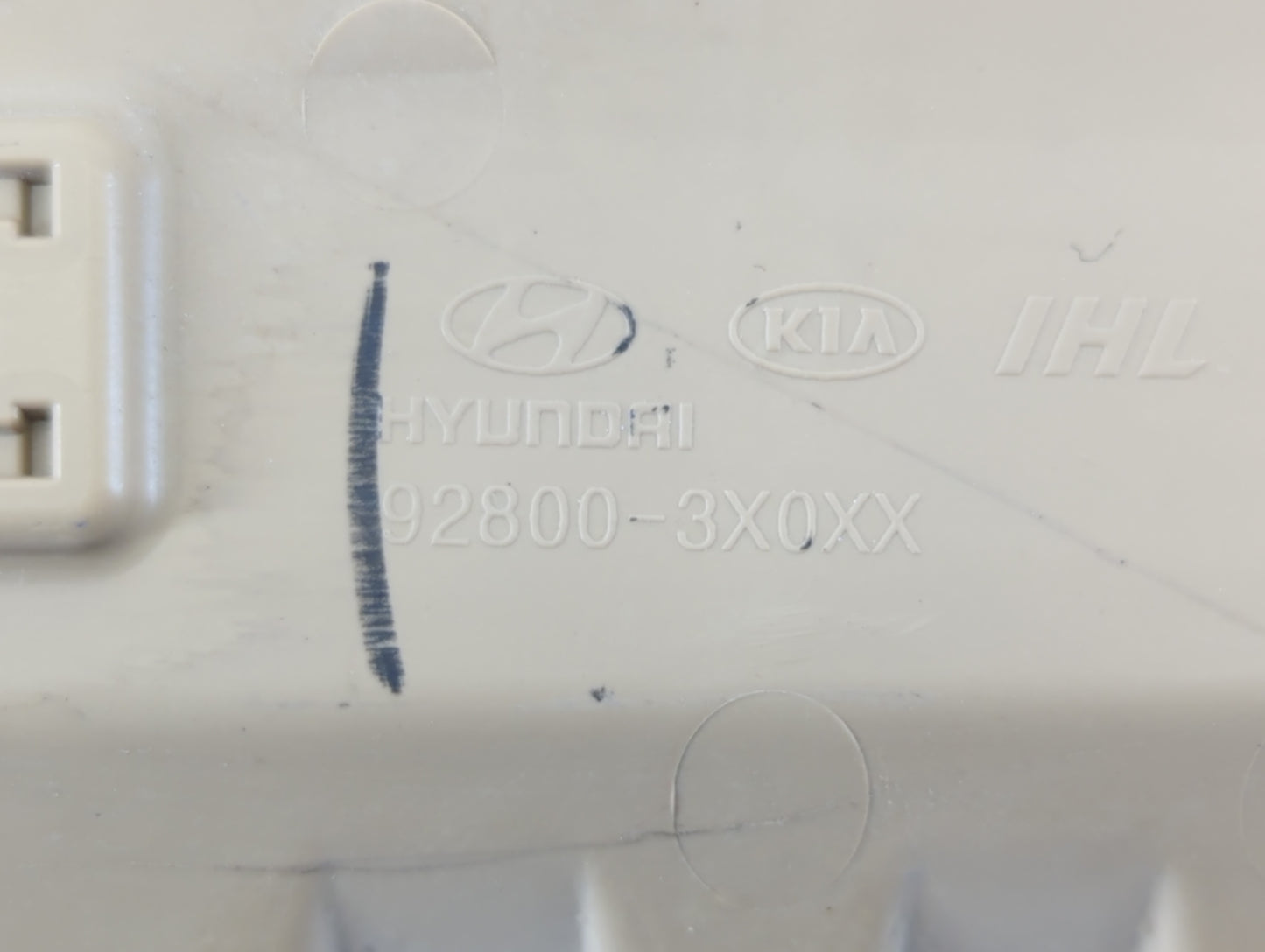 2011 Hyundai Elantra Overhead Roof Console - Oemusedautoparts1.com