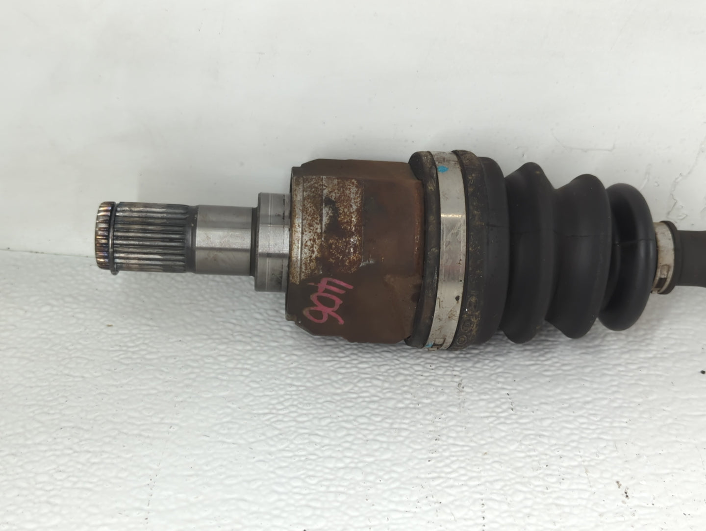 2009-2012 Hyundai Elantra Axle Shaft Front Passenger Cv C/v - Oemusedautoparts1.com