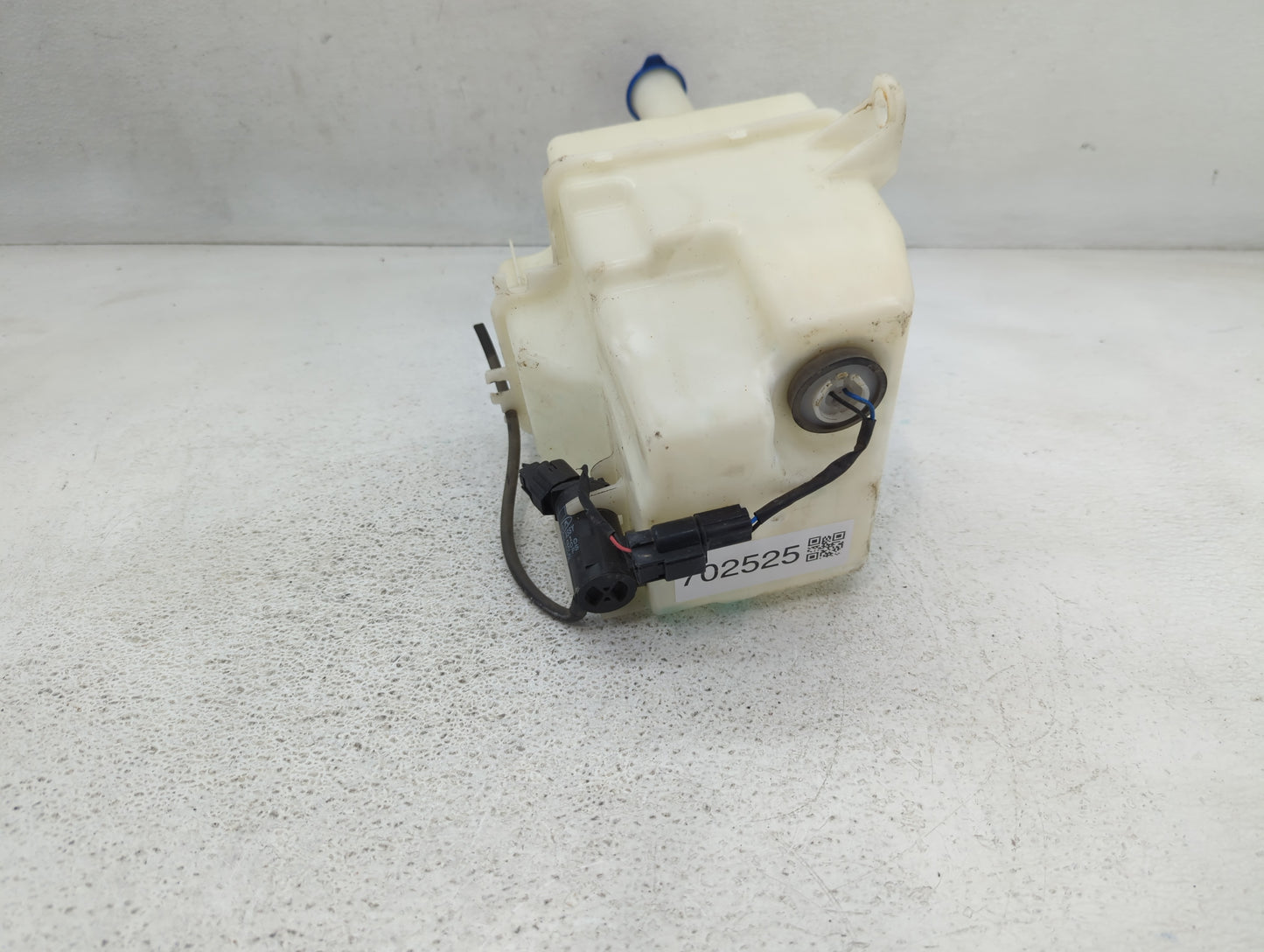 2011-2013 Hyundai Elantra Windshield Washer Fluid Reservoir Bottle Oem - Oemusedautoparts1.com