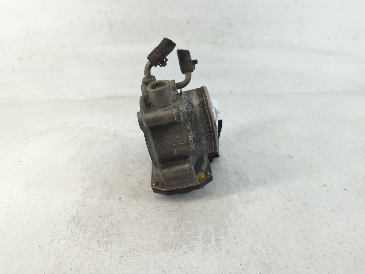 2011-2020 Hyundai Elantra Throttle Body P/N:35100-2E000 Fits Fits 2011 2012 2013 2014 2015 2016 2017 2018 2019 2020 2021 OEM