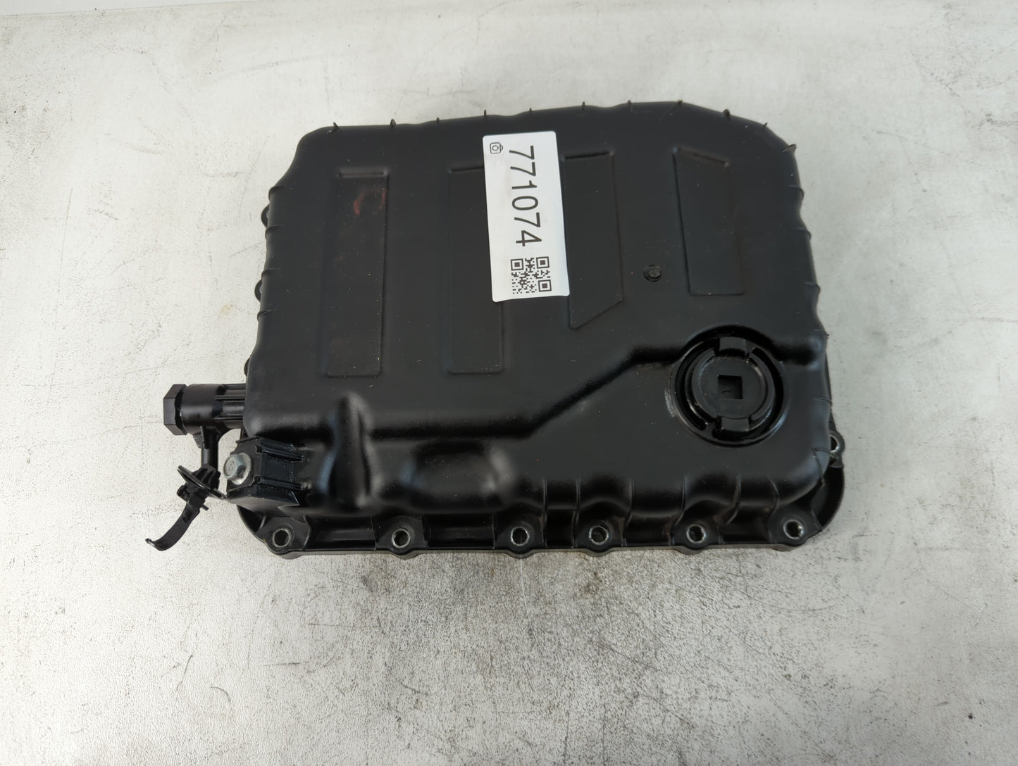 2011-2020 Hyundai Elantra Engine Oil Pan Fits Fits 2011 2012 2013 2014 2015 2016 2017 2018 2019 2020 2021 2022 OEM Used Auto
